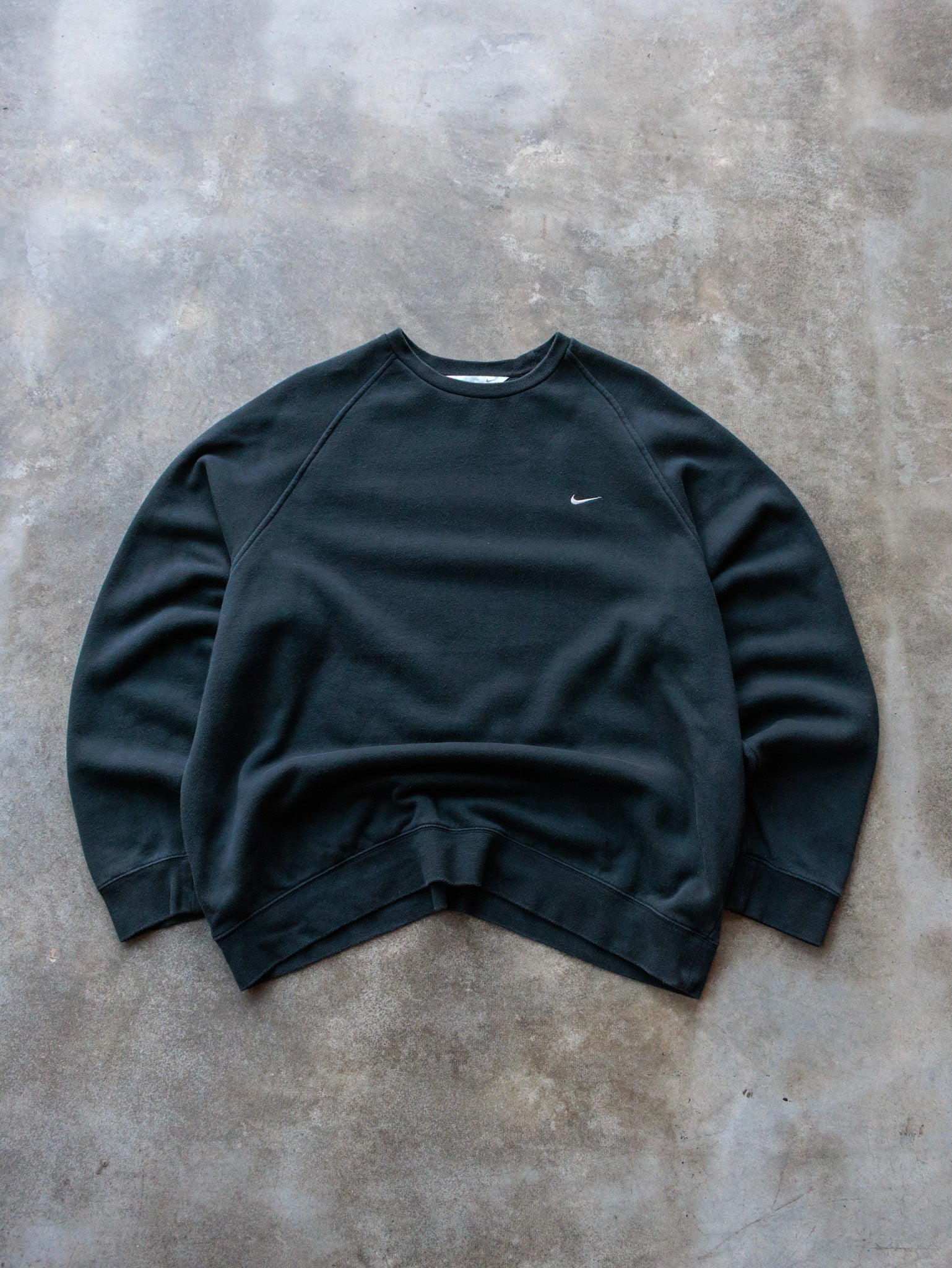 Vintage 00s Black Nike Sweatshirt (2XL)