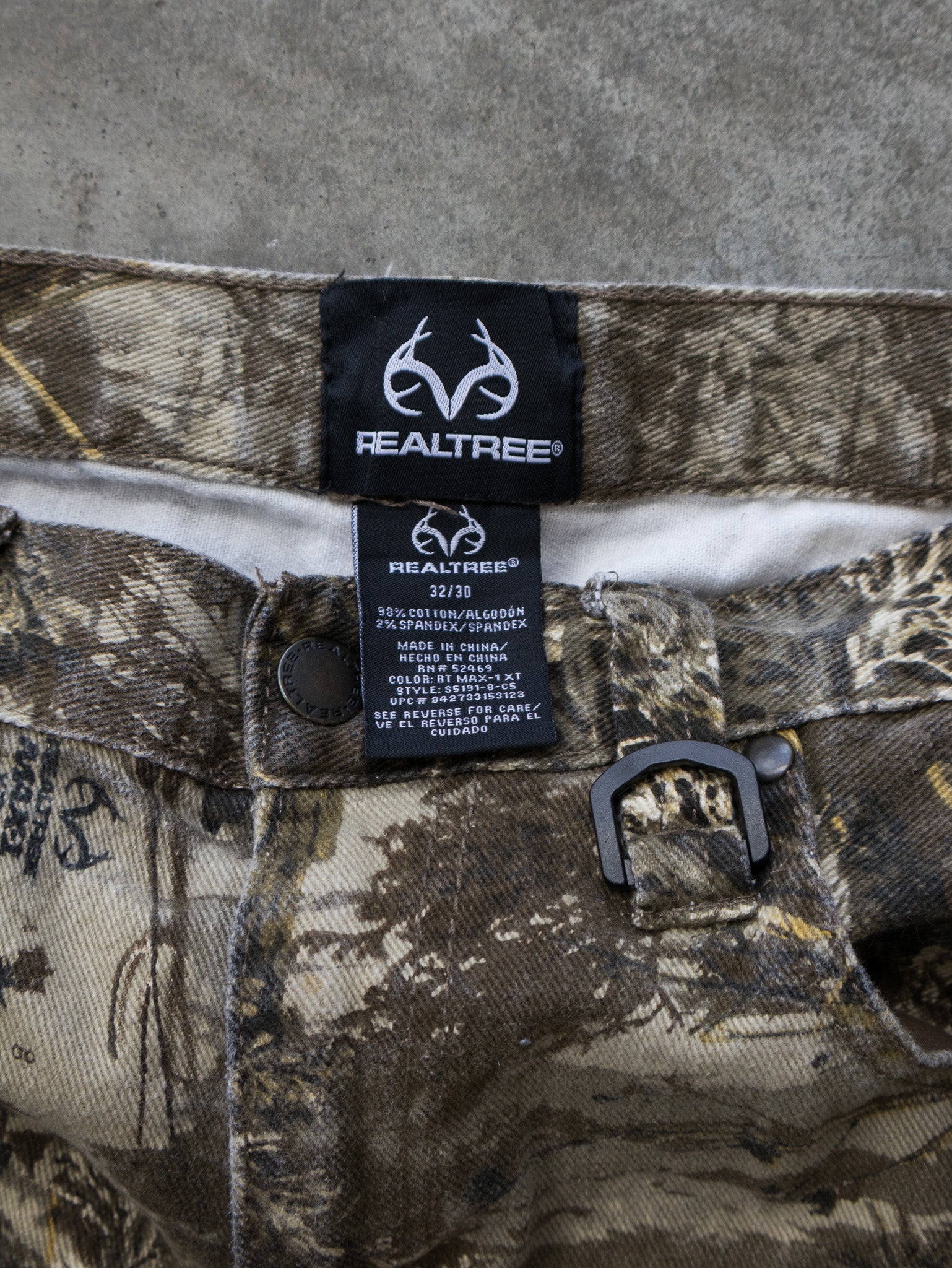 Vintage Realtree Camo Pants (W32)