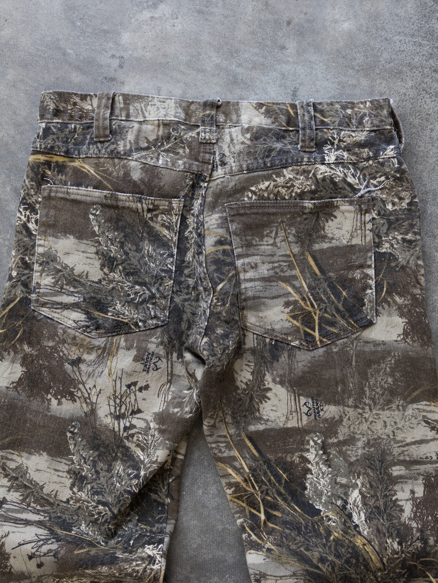 Vintage Realtree Camo Pants (W32)