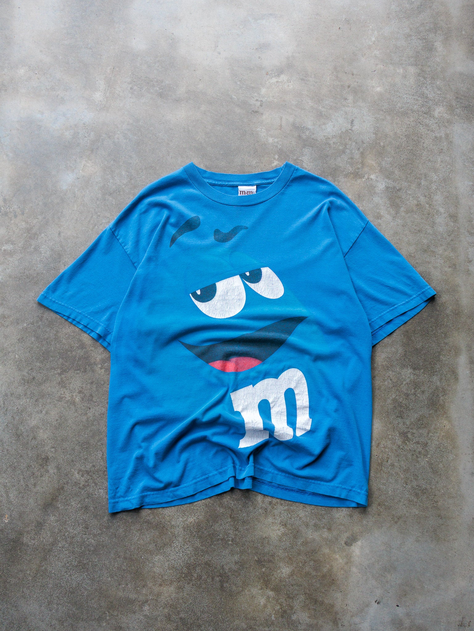 Vintage Blue M&M's Character Face Graphic Tee (XL)
