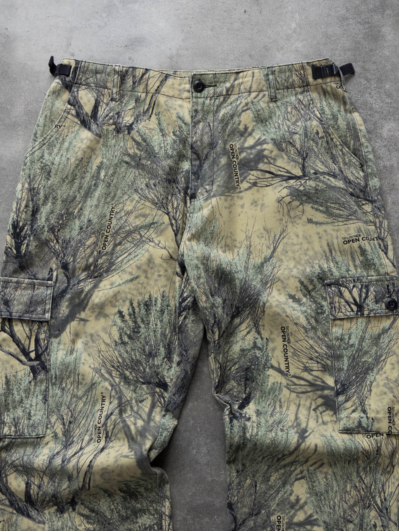 Vintage Cabela’s Camo Cargo Pants (W36)