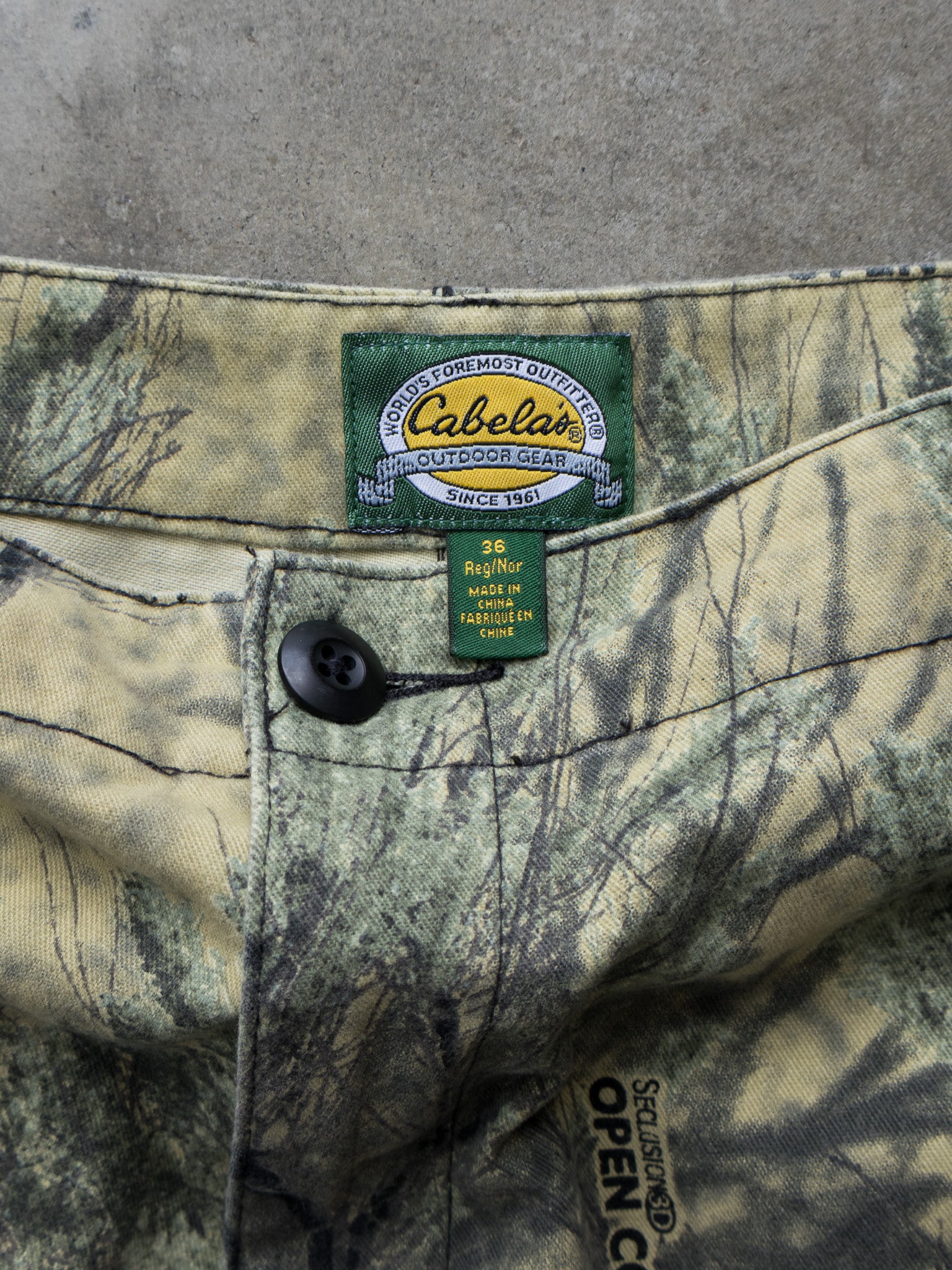 Vintage Cabela’s Camo Cargo Pants (W36)