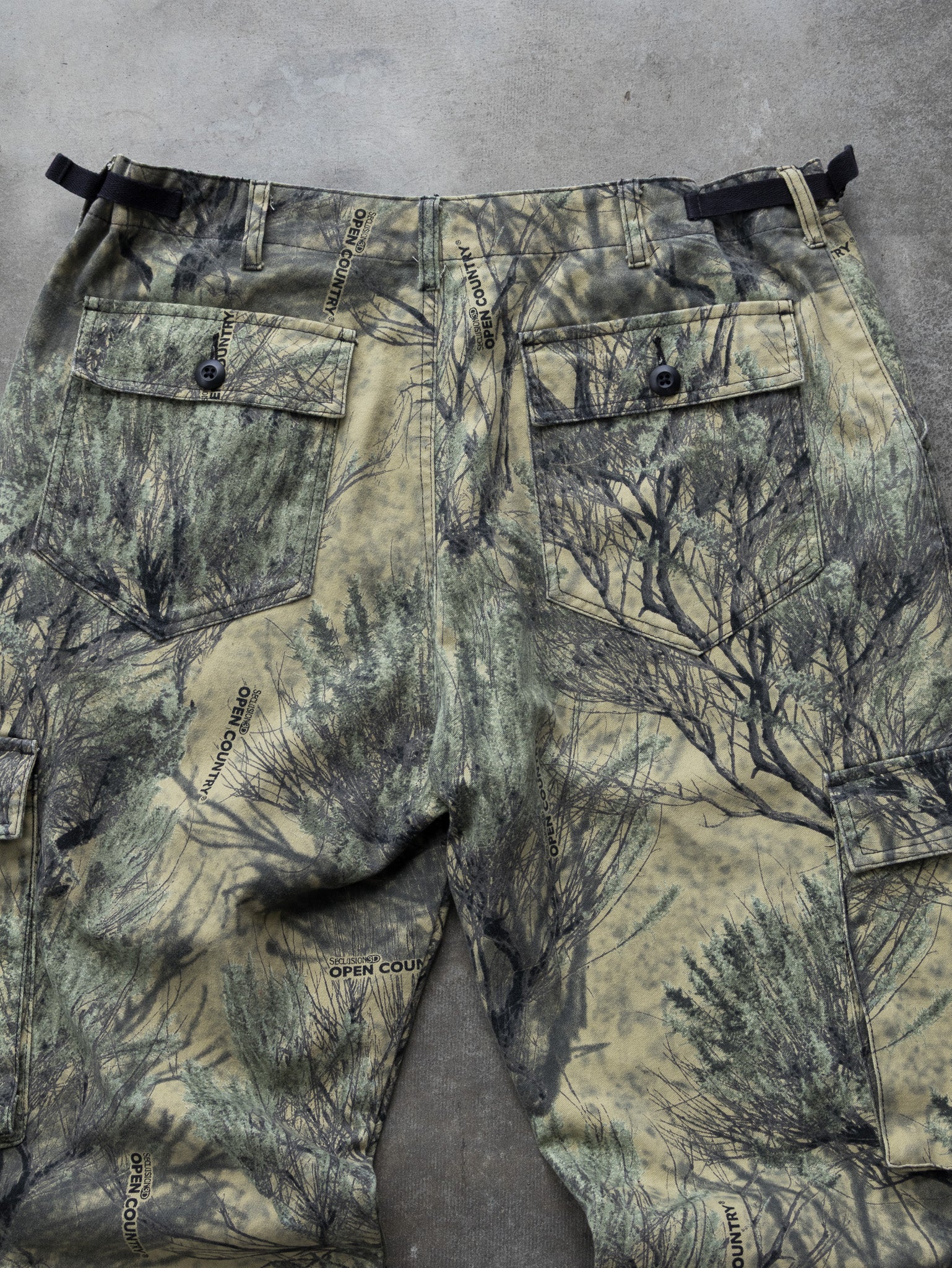 Vintage Cabela’s Camo Cargo Pants (W36)