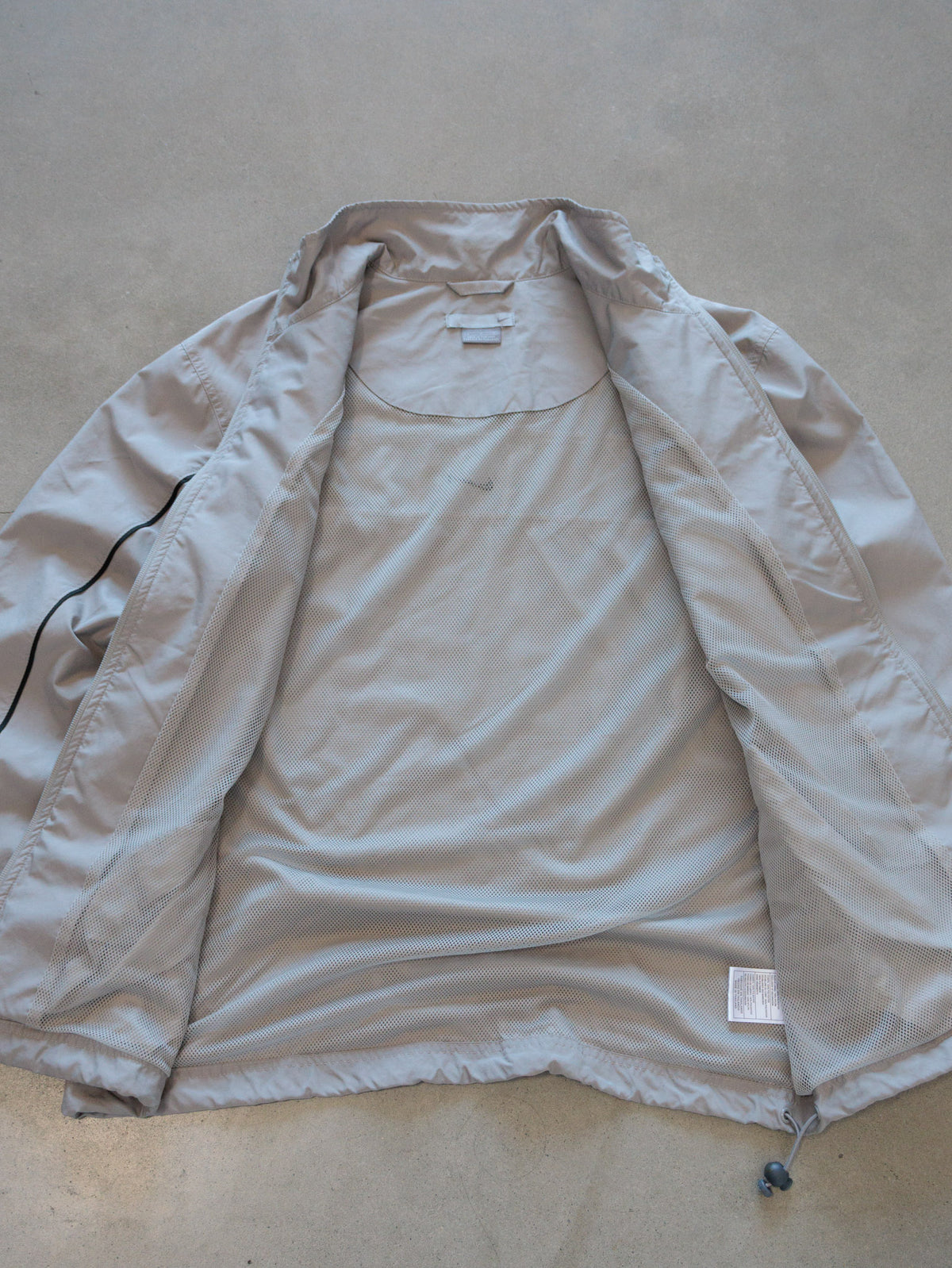 Vintage 00s Grey Nike Windbreaker (M)