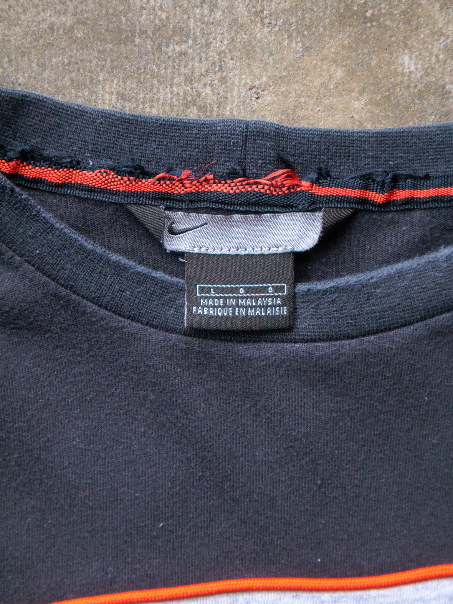 Vintage 00s Grey & Black Nike Swoosh Long Sleeve (L)