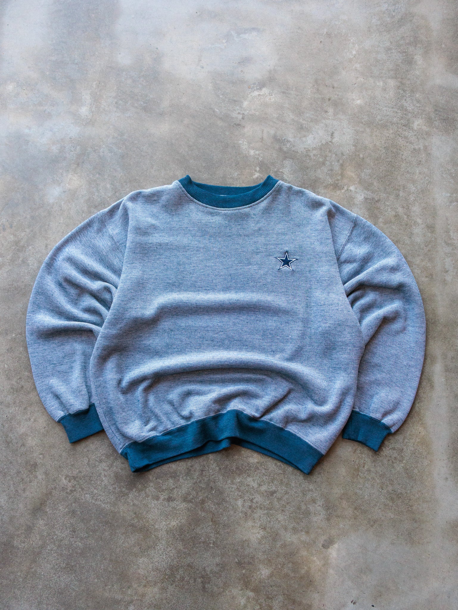 Vintage 90s Grey & Blue Starter Dallas Cowboys Sweatshirt (M)