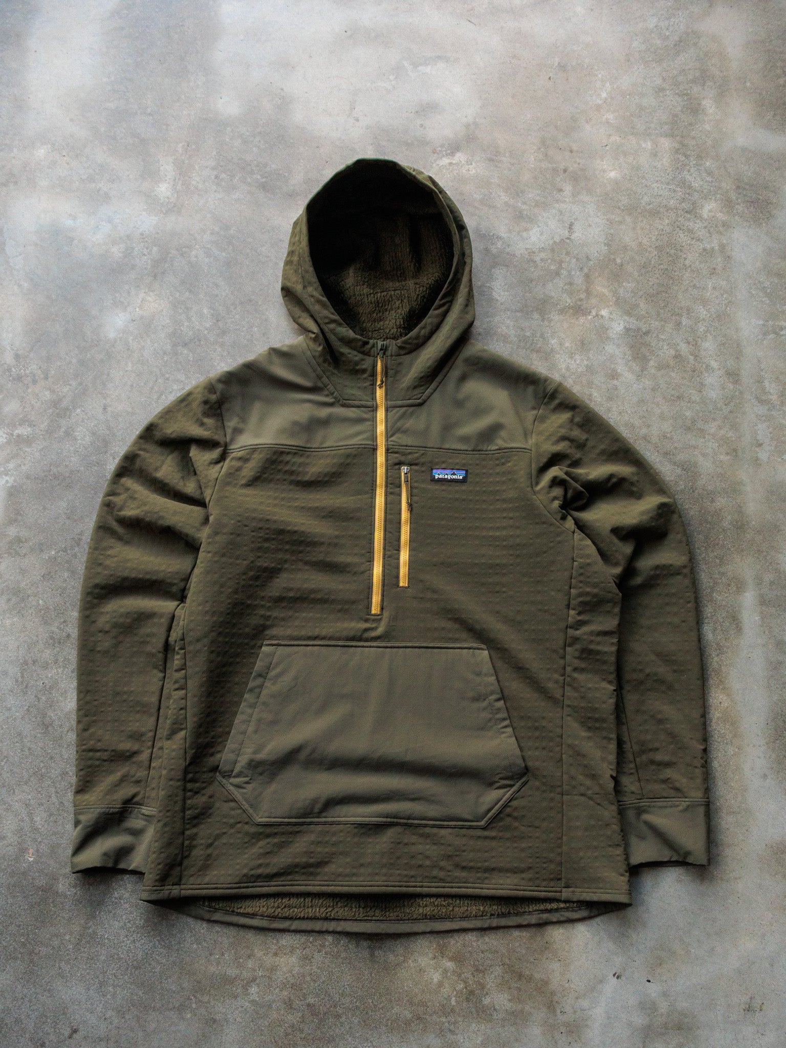 Vintage Olive Green Patagonia Half Zip Fleece Hoodie (XL)