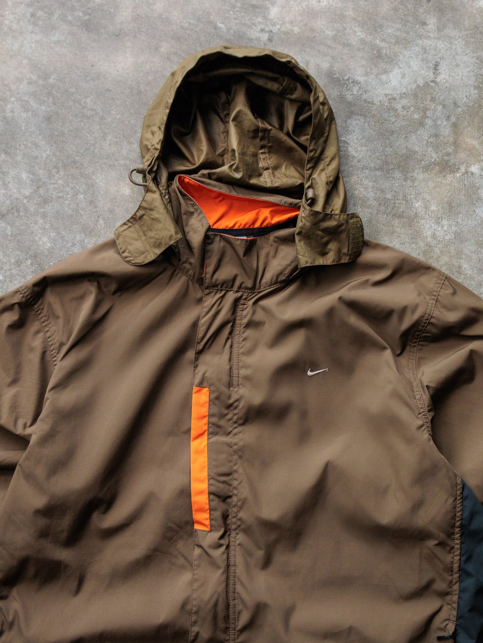 Vintage 00s Brown Nike Tuck-Away Hood Clima-Fit Jacket (XL)