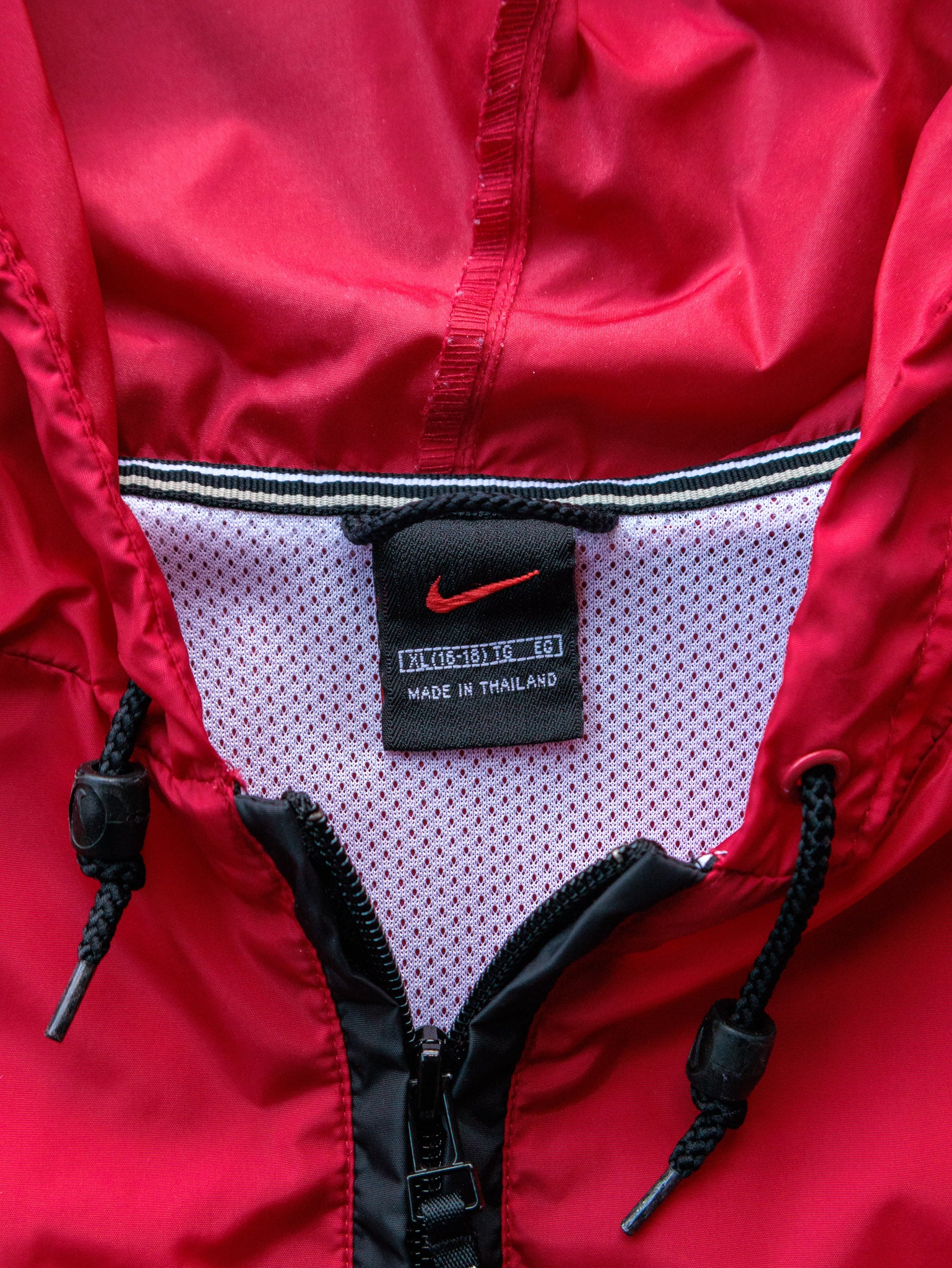 Vintage 00s Red Nike Windbreaker Jacket (16-18Y)