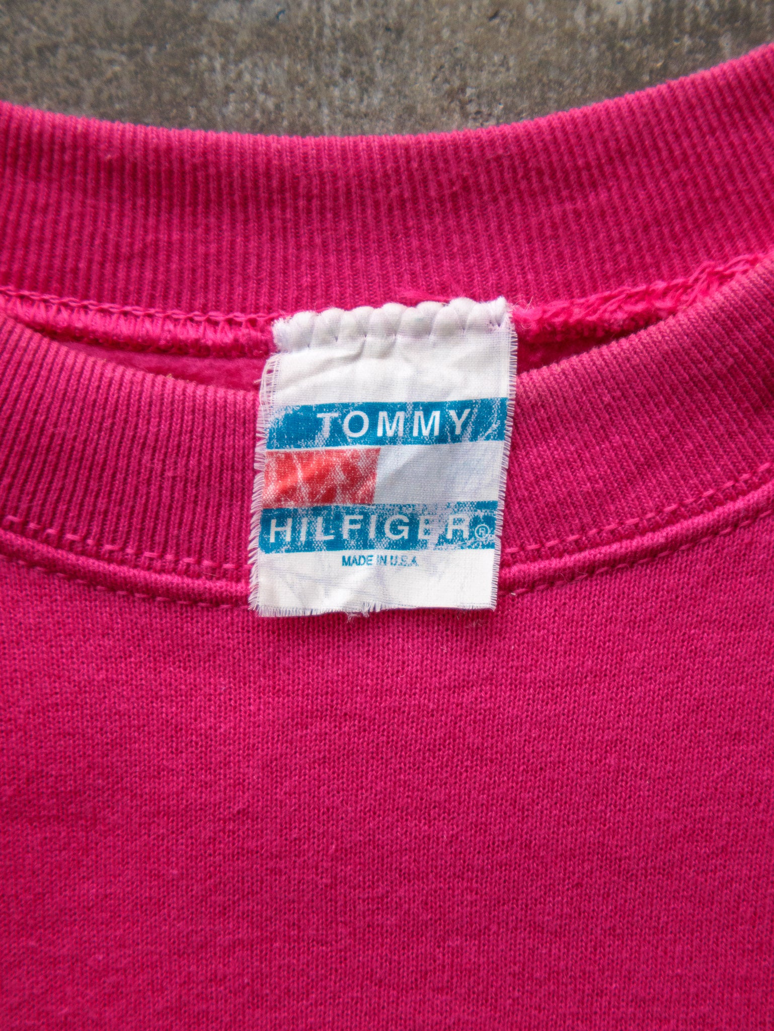 Vintage 90s Pink Tommy Hilfiger Sweatshirt (XL)