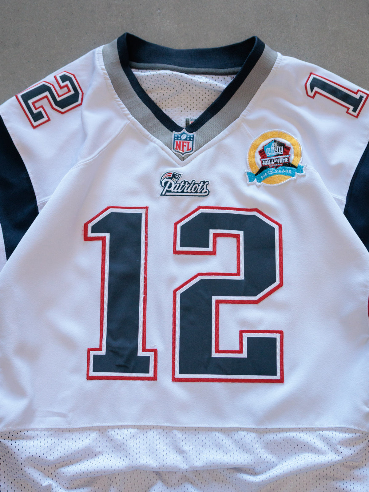 Vintage White Nike New England Patriots Brady Jersey (XL)