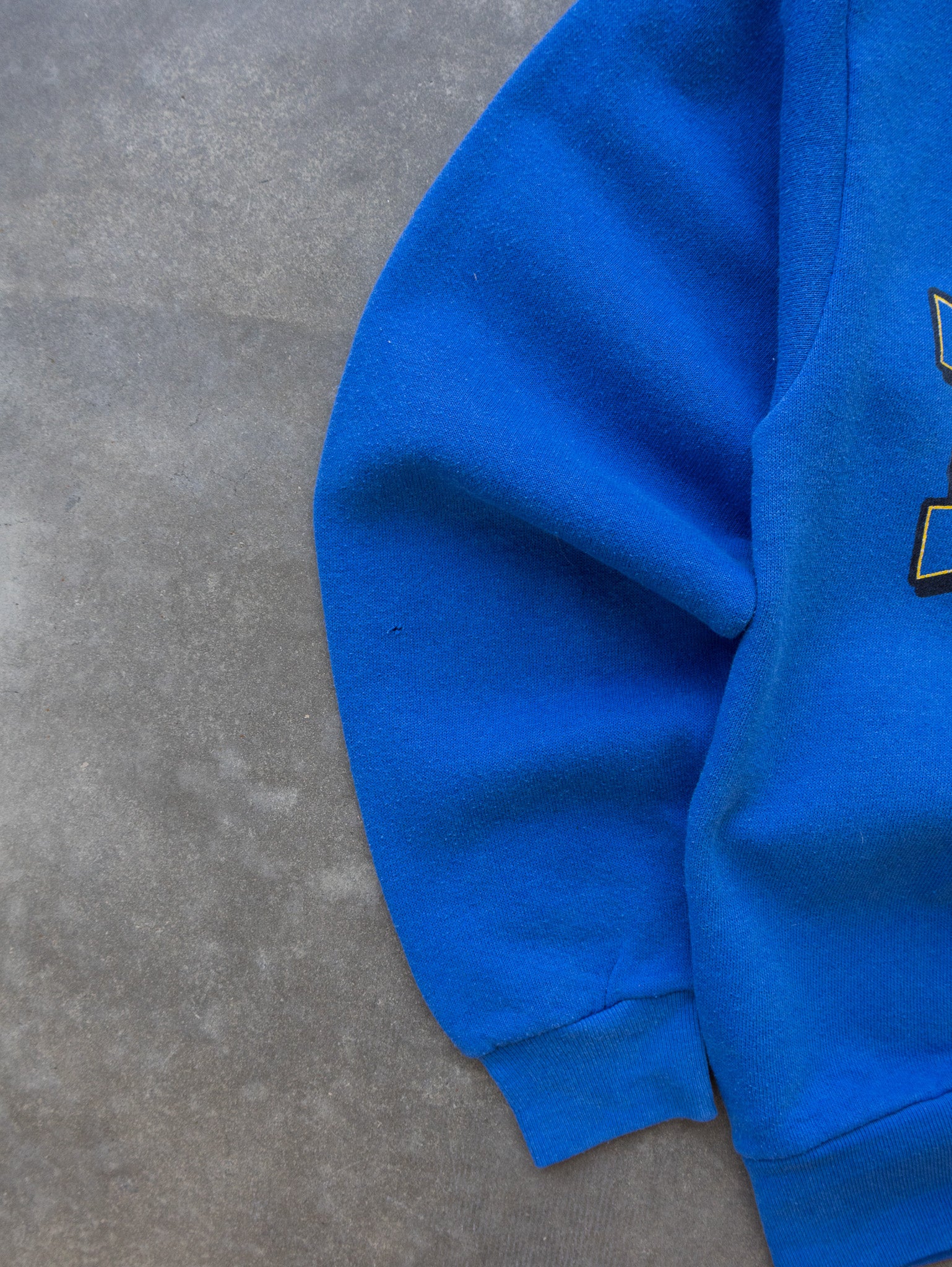 Vintage 1999 Blue St. Louis Rams Sweatshirt (10–12Y)