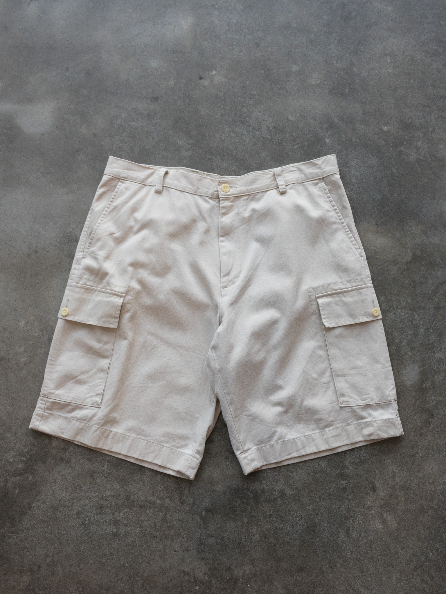 Vintage Beige Nautica Cargo Shorts (W36)