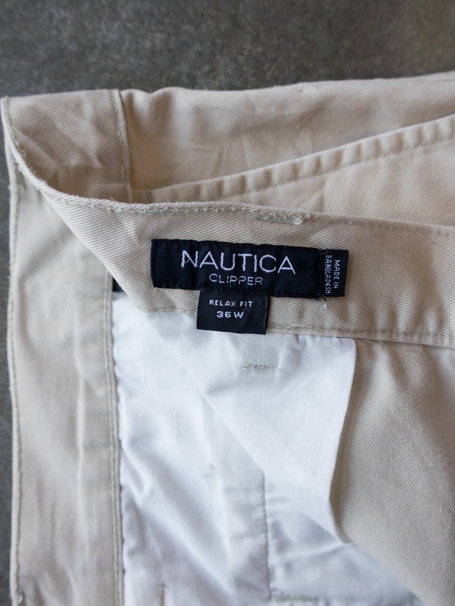Vintage Beige Nautica Cargo Shorts (W36)