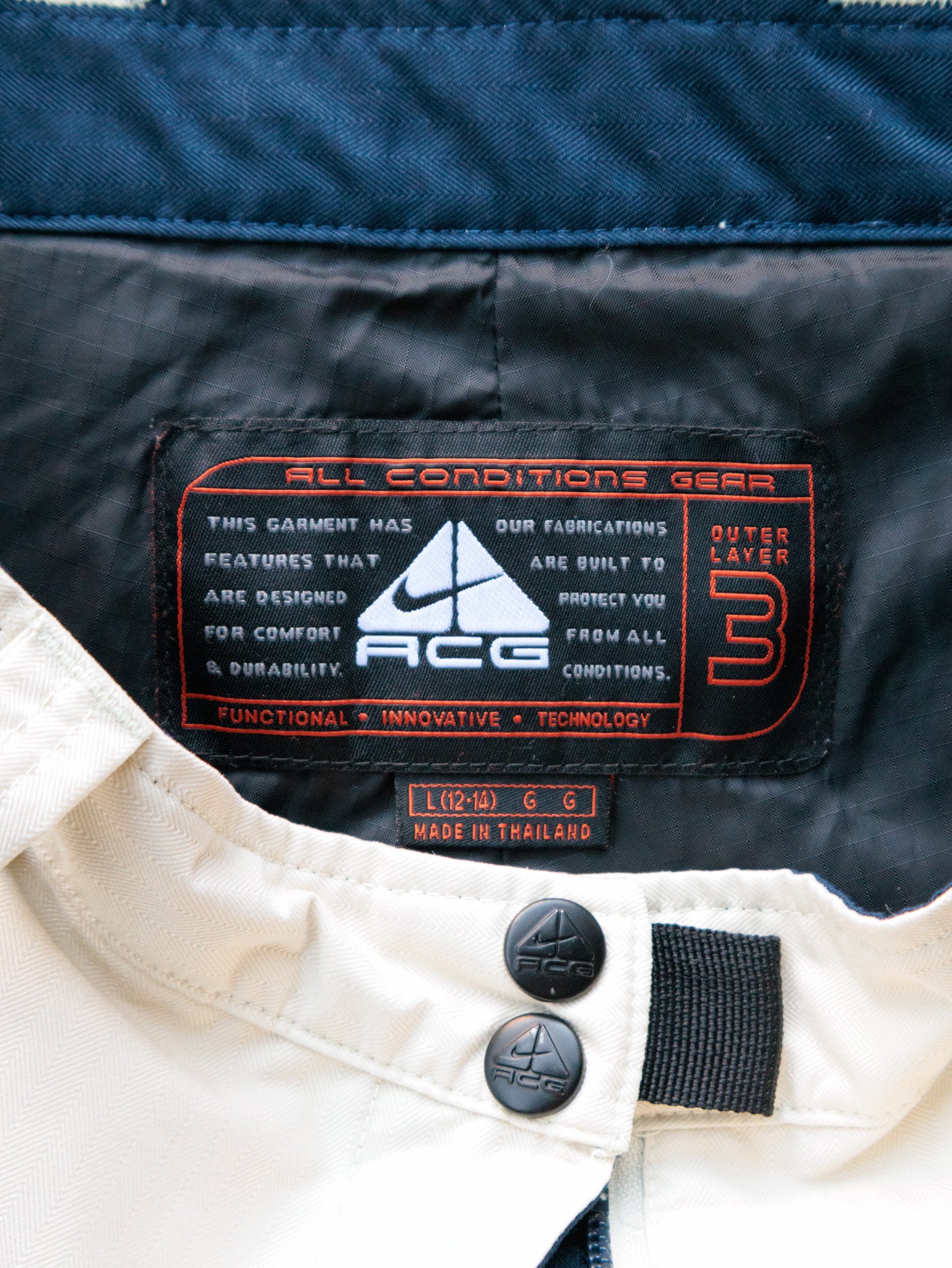 Vintage 00s Cream Nike ACG Ski Pants (Women's L)