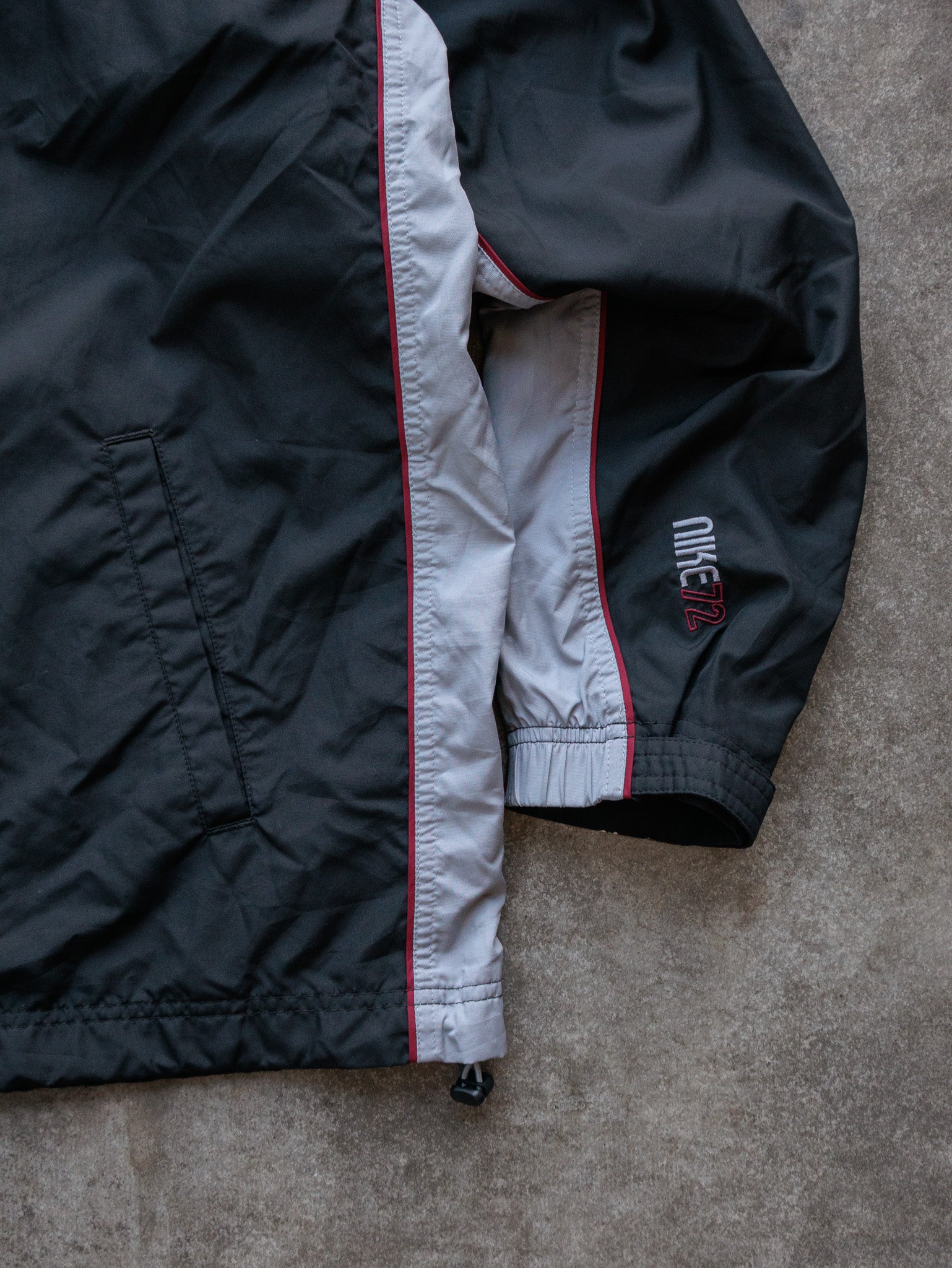 Vintage 00s Black Nike Windbreaker (L)