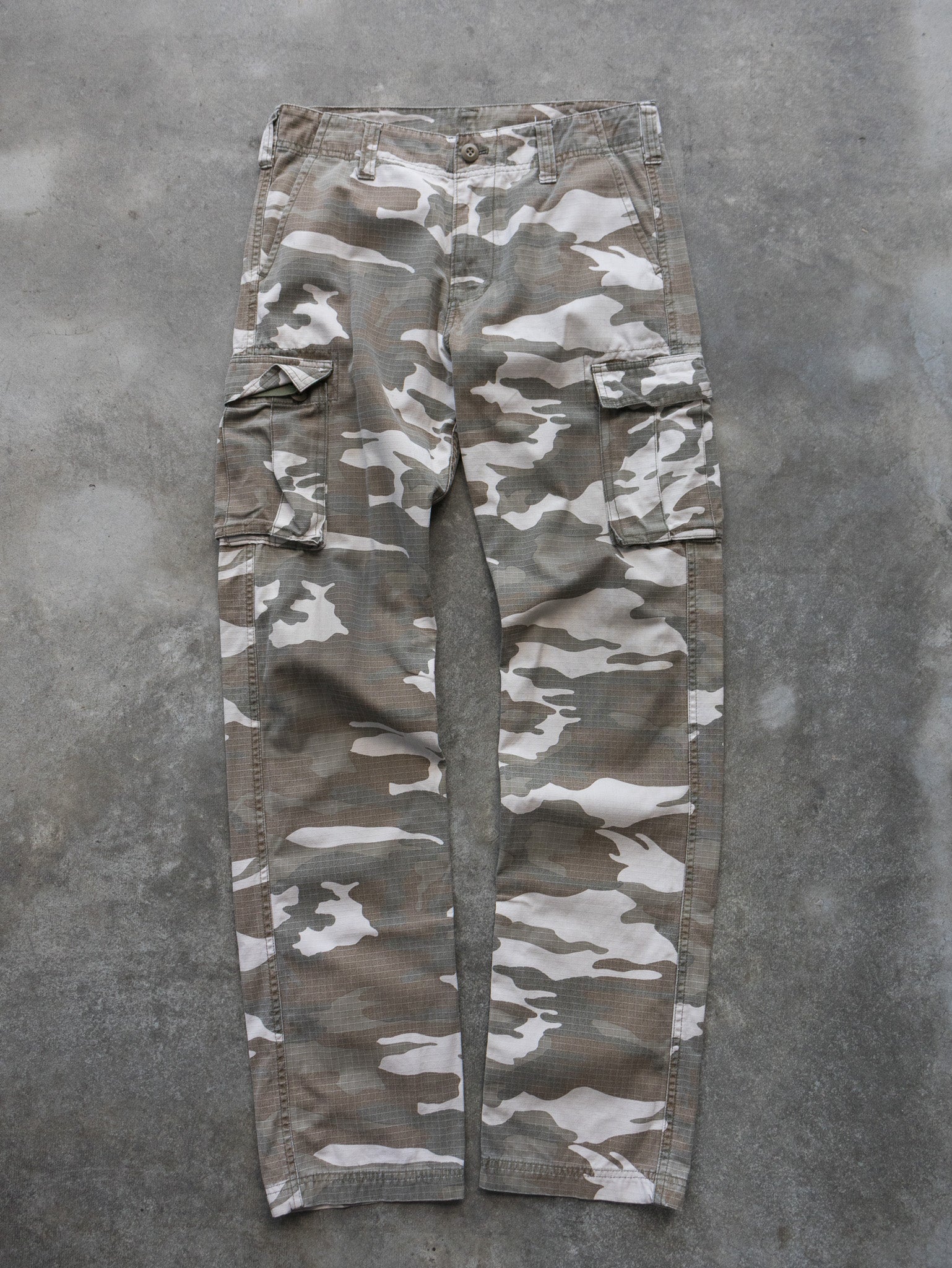 Vintage Camo Dickies Cargo Pants (W28)