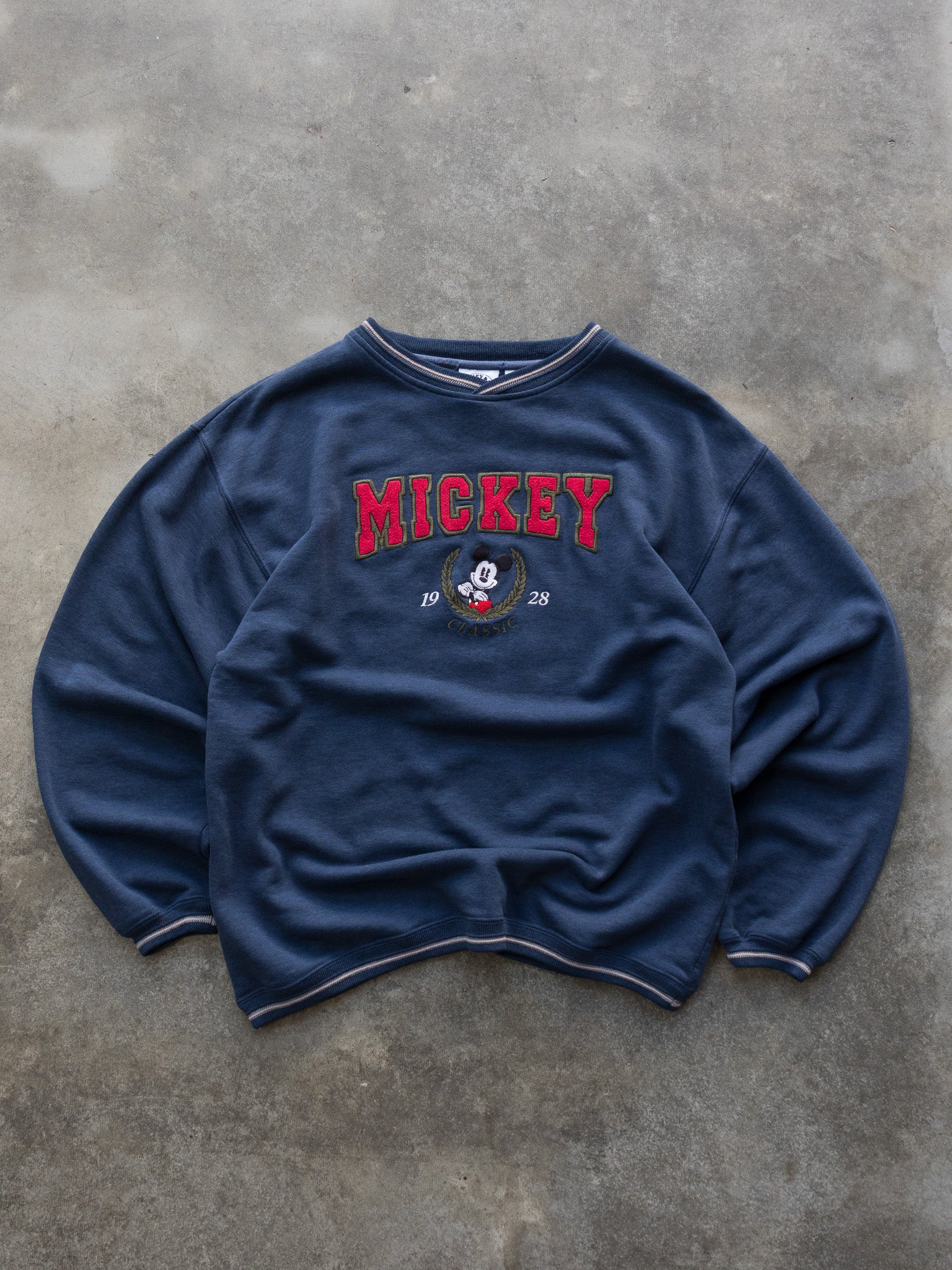 Vintage 90s Navy Mickey Mouse Sweatshirt (L)