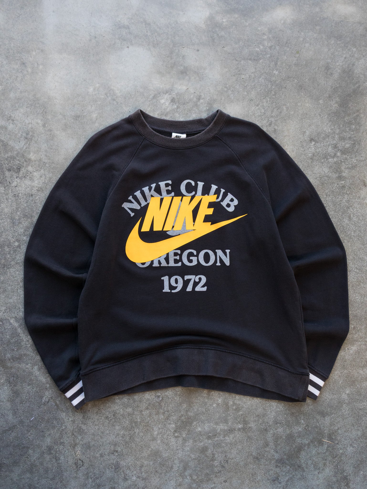 Vintage Black Nike Club Oregon Sweatshirt (XL)