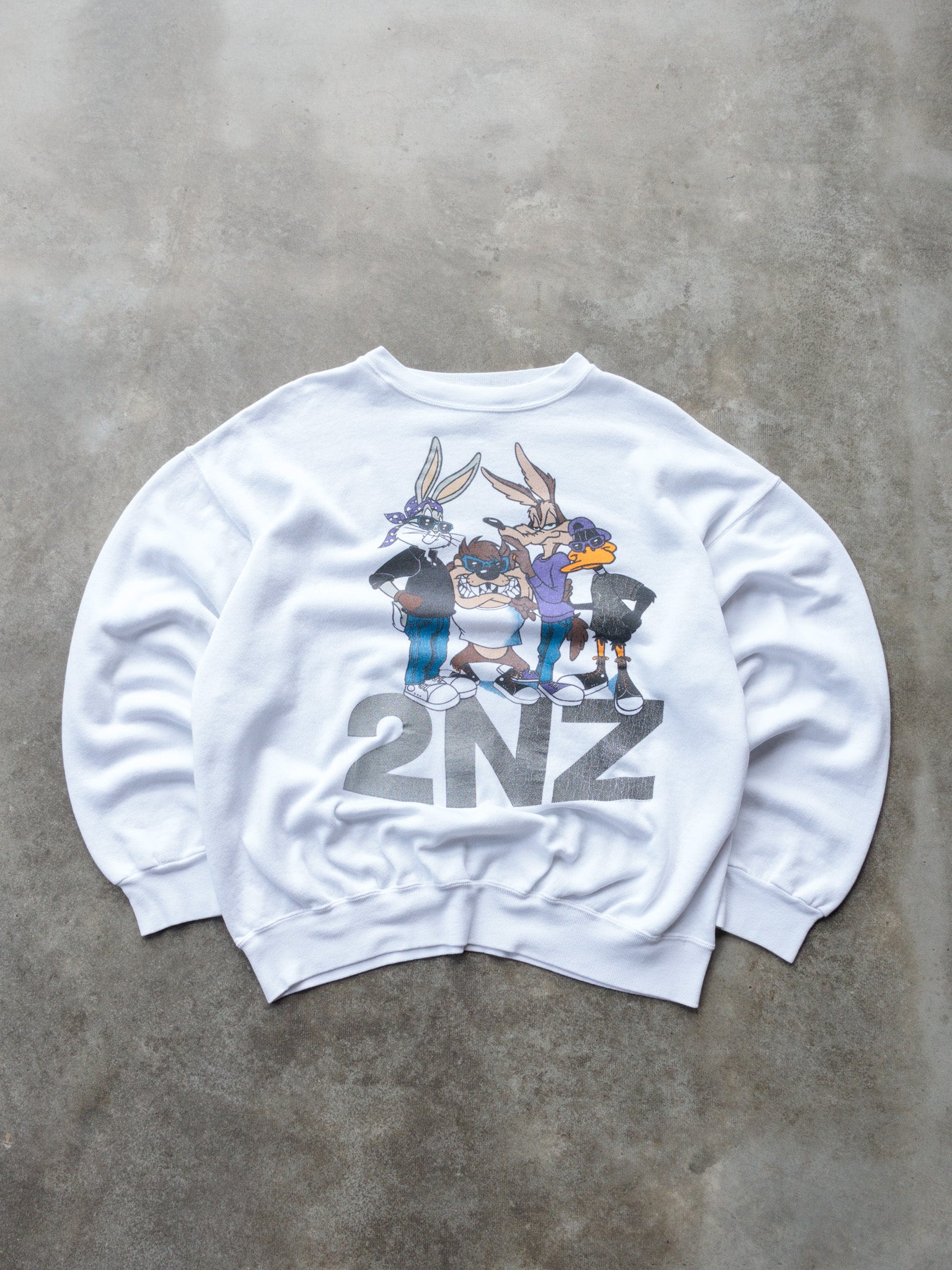 Vintage 1983 White Looney Tunes Sweatshirt (XL)