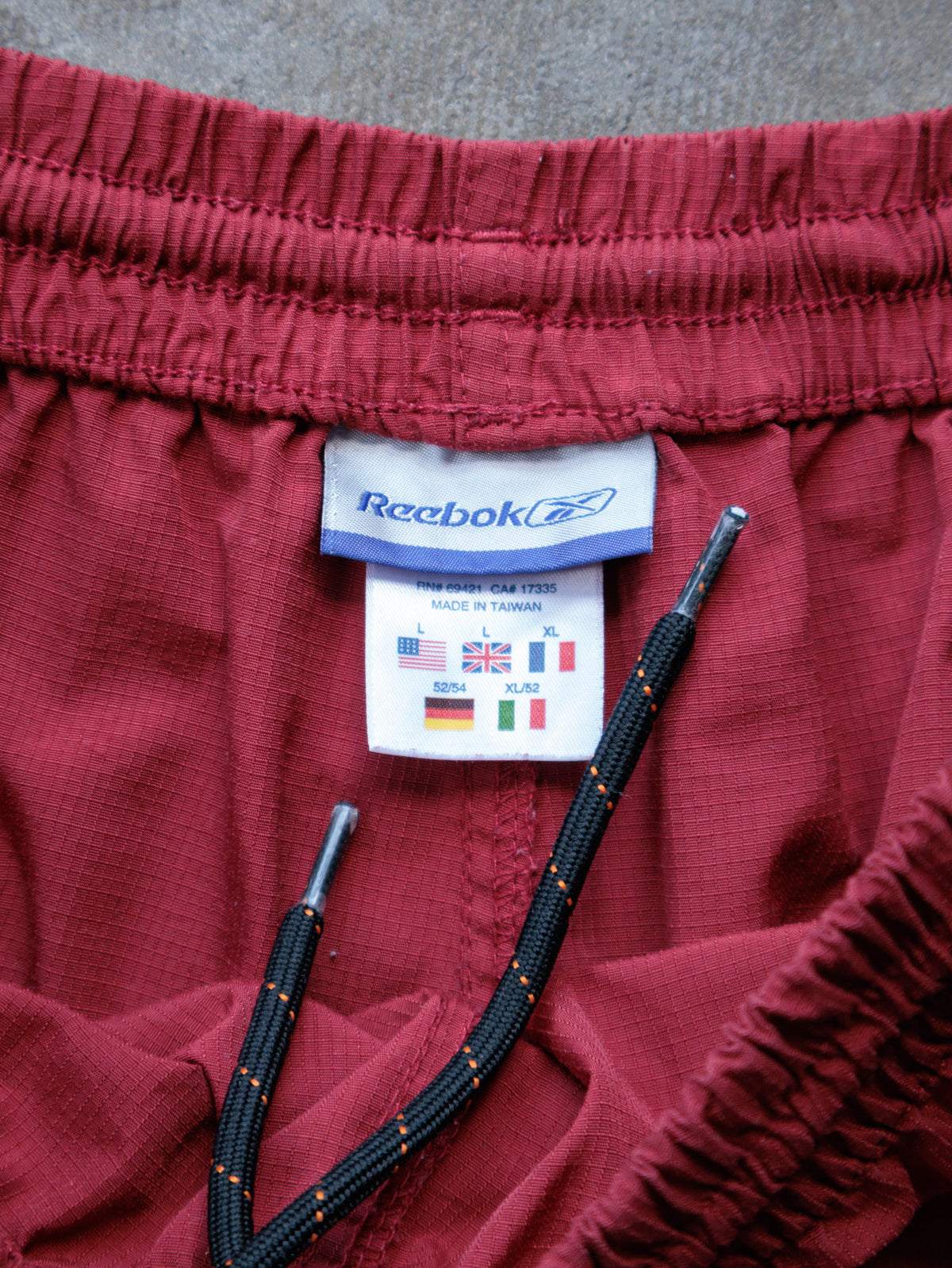 Vintage 00s Red Reebok Shorts (L)