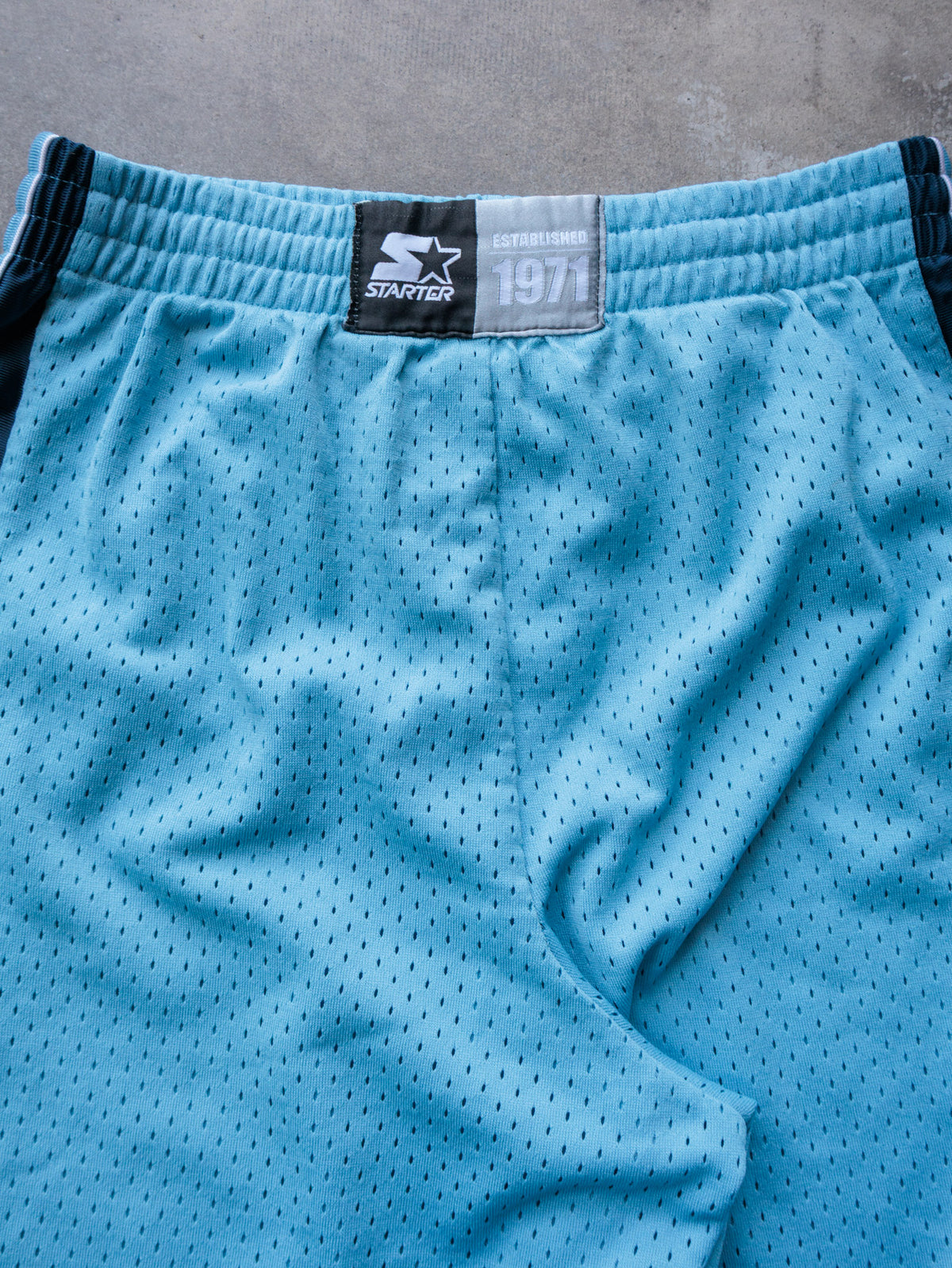 Vintage 00s Blue Starter Mesh Shorts (M)