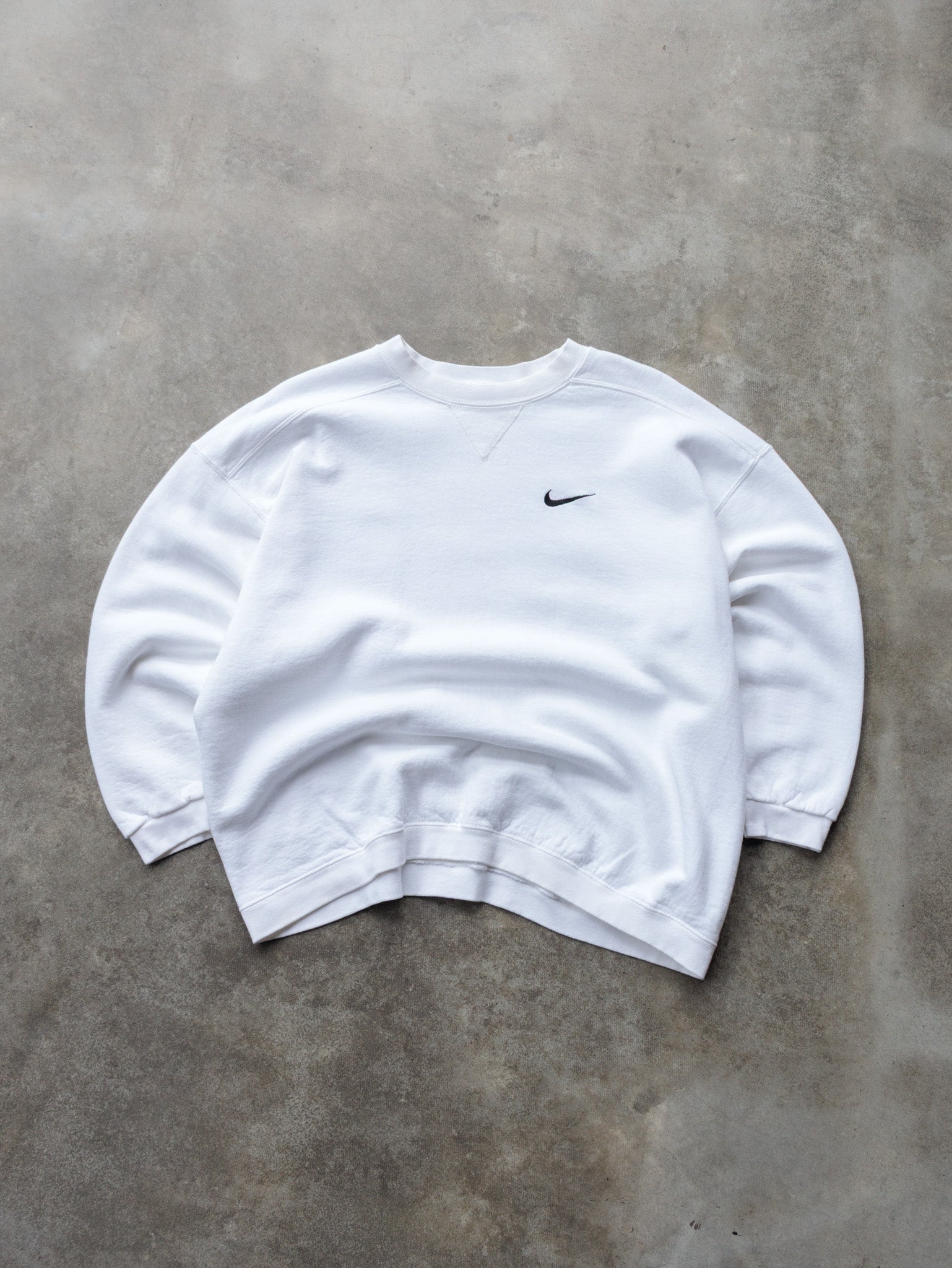 Vintage 90s White Nike Swoosh Sweatshirt (12-14Y)