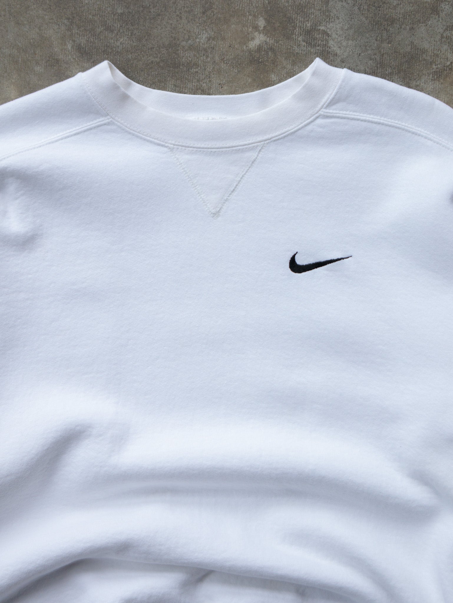 Vintage 90s White Nike Swoosh Sweatshirt (12-14Y)