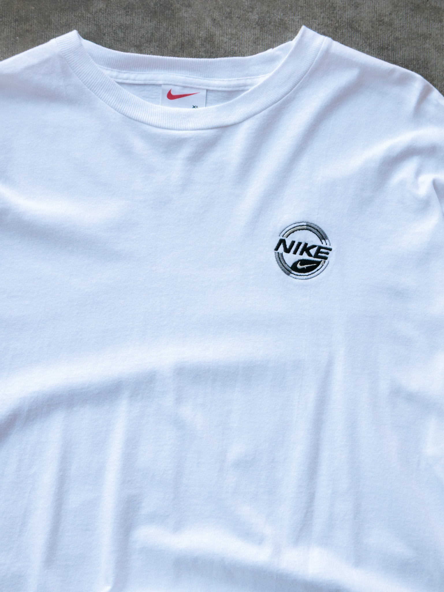 Vintage 90s White Nike Long Sleeve (XL)