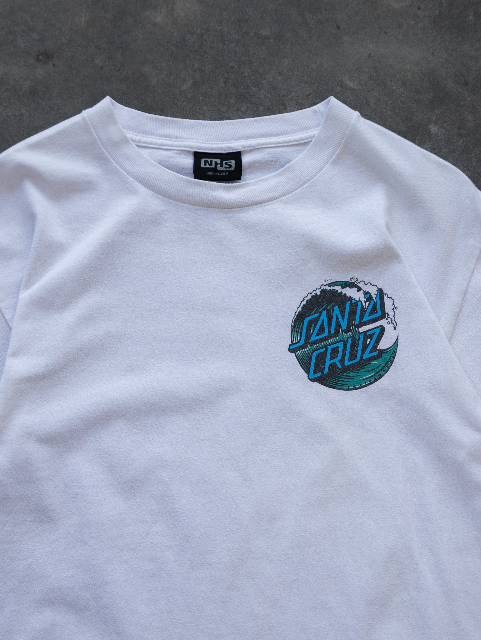 Vintage White Santa Cruz Wave Logo Tee (S)