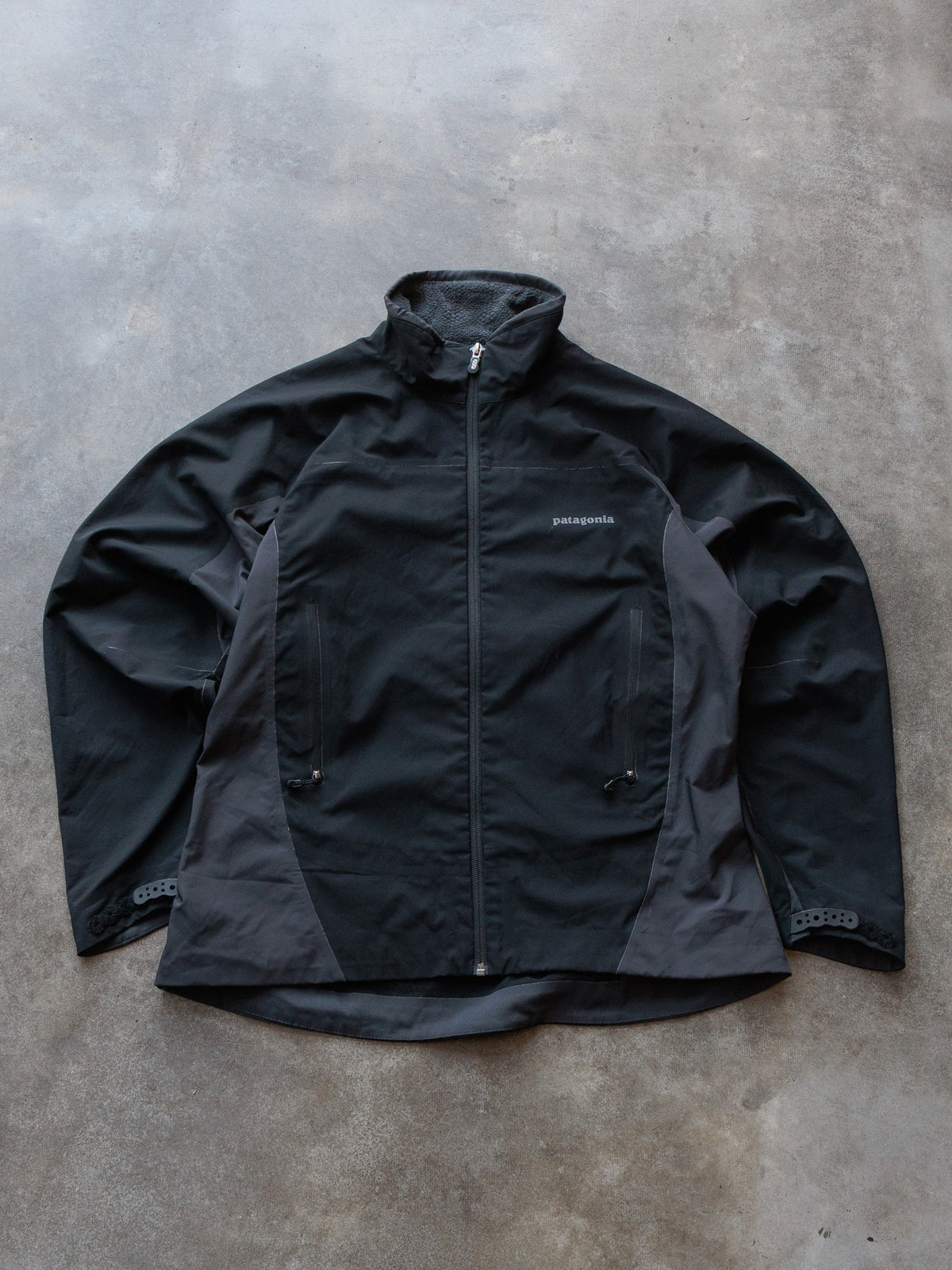 Vintage Black Patagonia Jacket (Women's L)