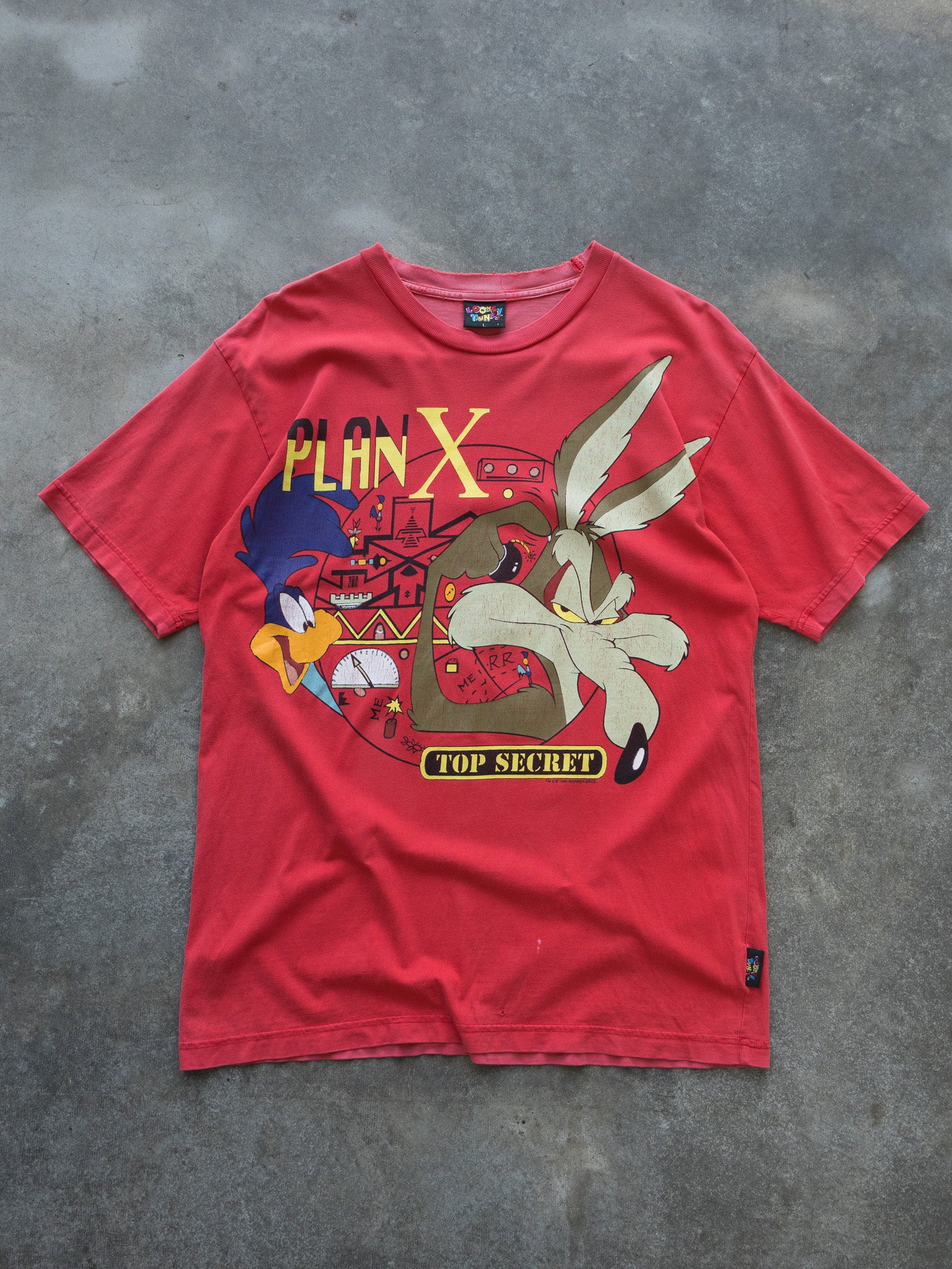 Vintage 1995 Wile E. Coyote & Road Runner Looney Tunes Tee (L)