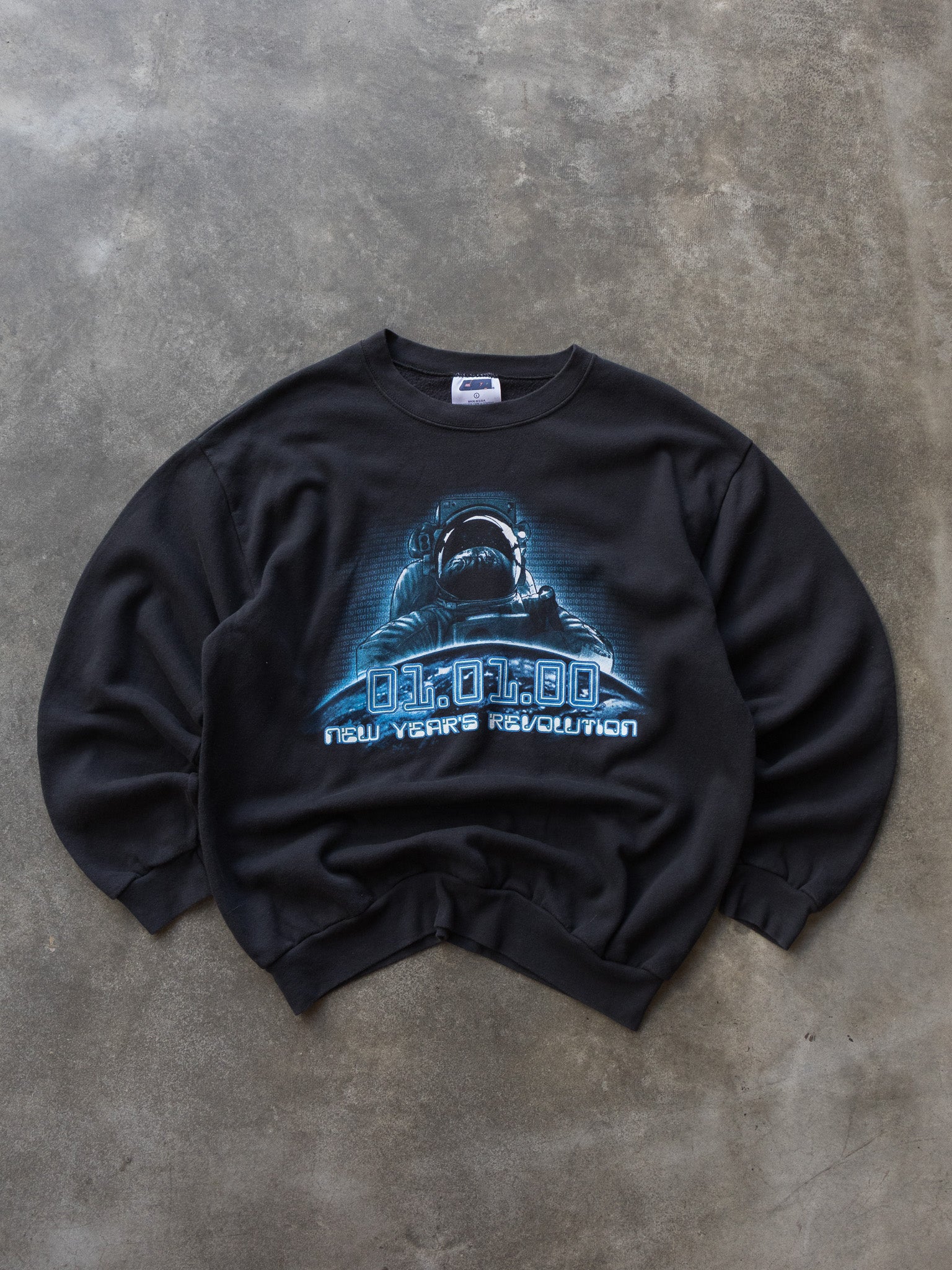Vintage 90s New Year’s Revolution Sweatshirt (L)