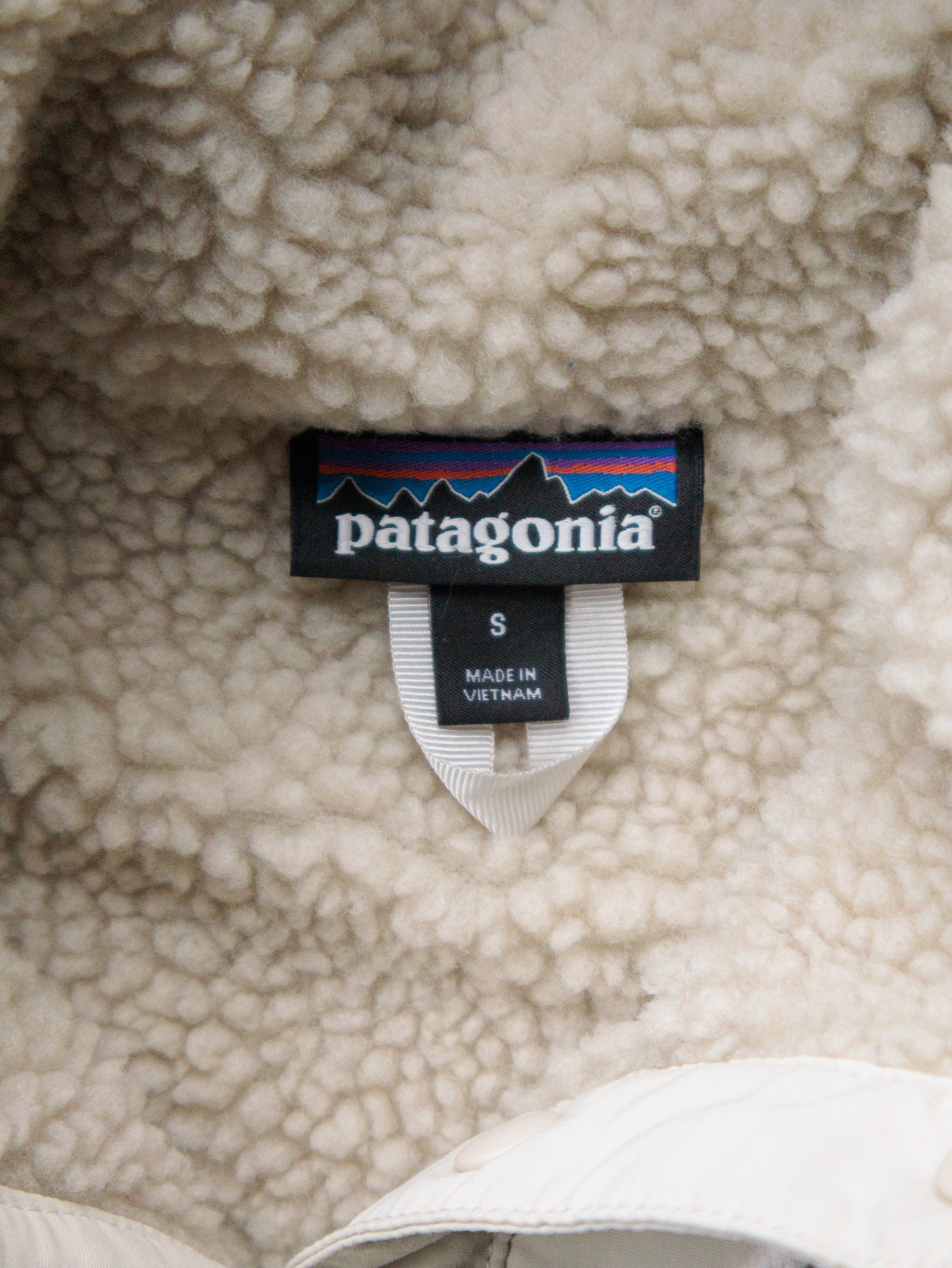 Cream Patagonia Shelled Fleece Hooded Jacket (S)