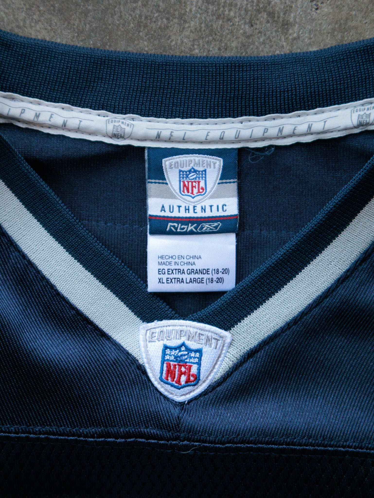 Vintage 00s Navy Reebok New England Patriots Tom Brady Jersey (XL)