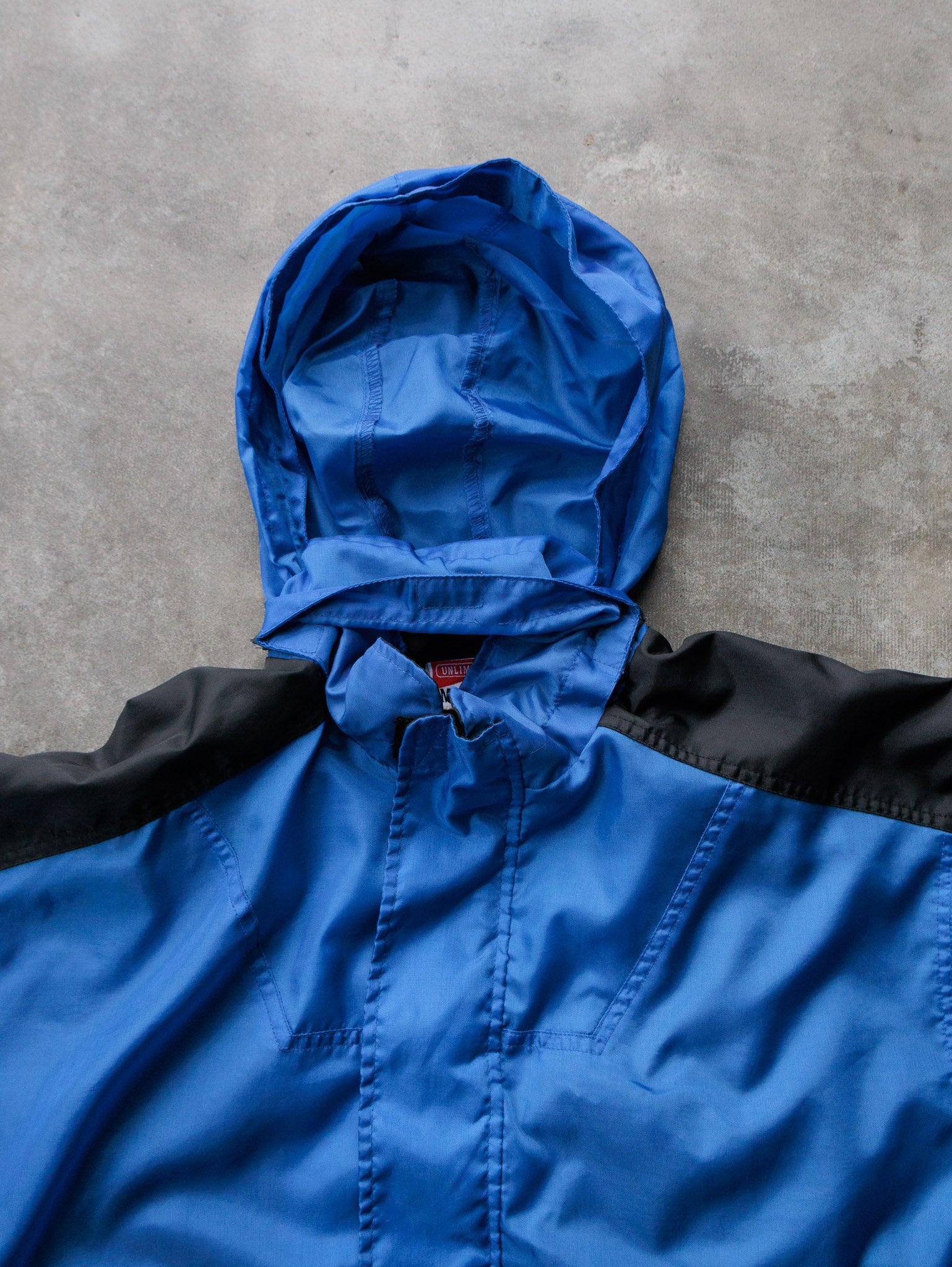 Vintage 90s Blue Marlboro Unlimited Windbreaker (L)