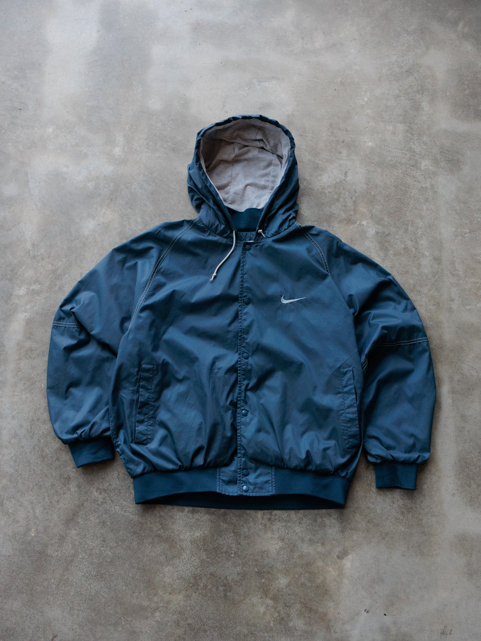 Vintage 90s Navy Nike Windbreaker (L)