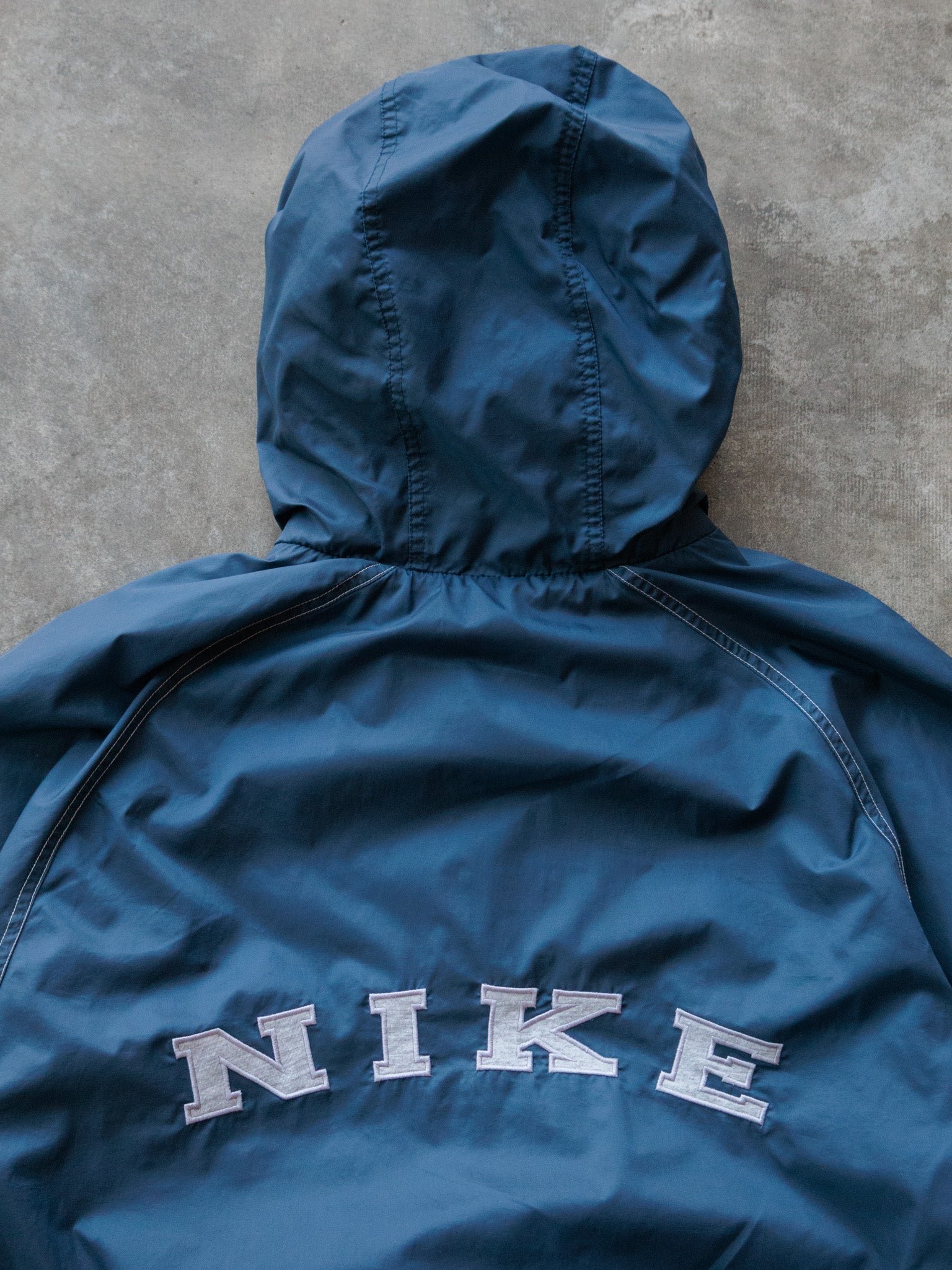 Vintage 90s Navy Nike Windbreaker (L)