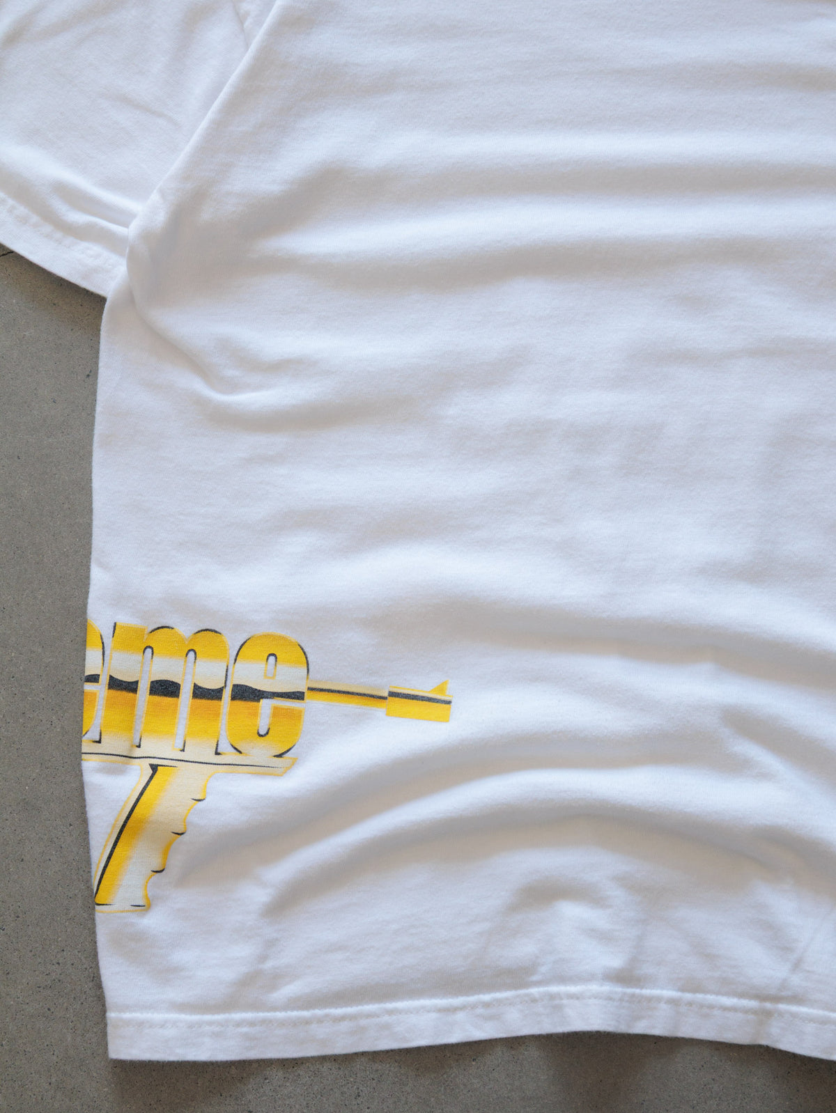Vintage White Supreme Gun Tee (M)