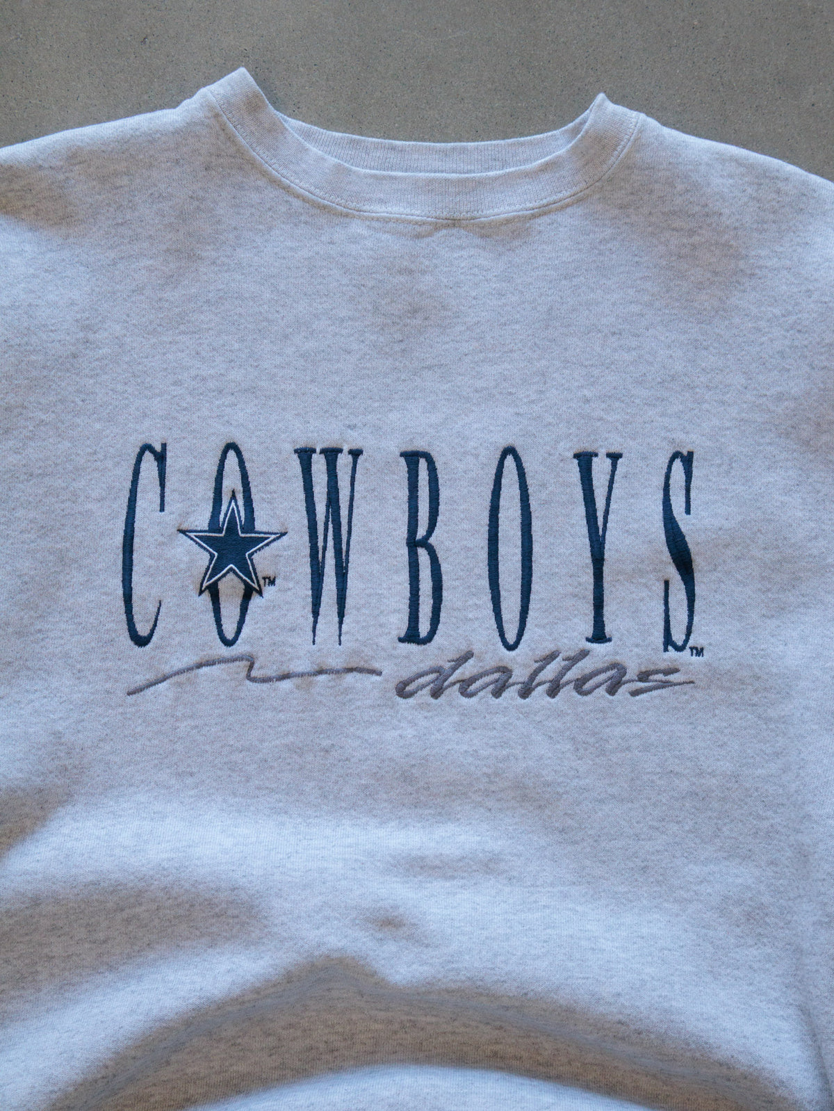 Vintage 90s Grey Dallas Cowboys Sweatshirt (XL)