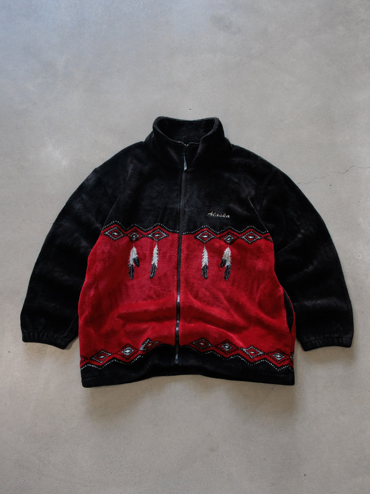 Vintage 90s Black Alaska Wolf Fleece Jacket (-)
