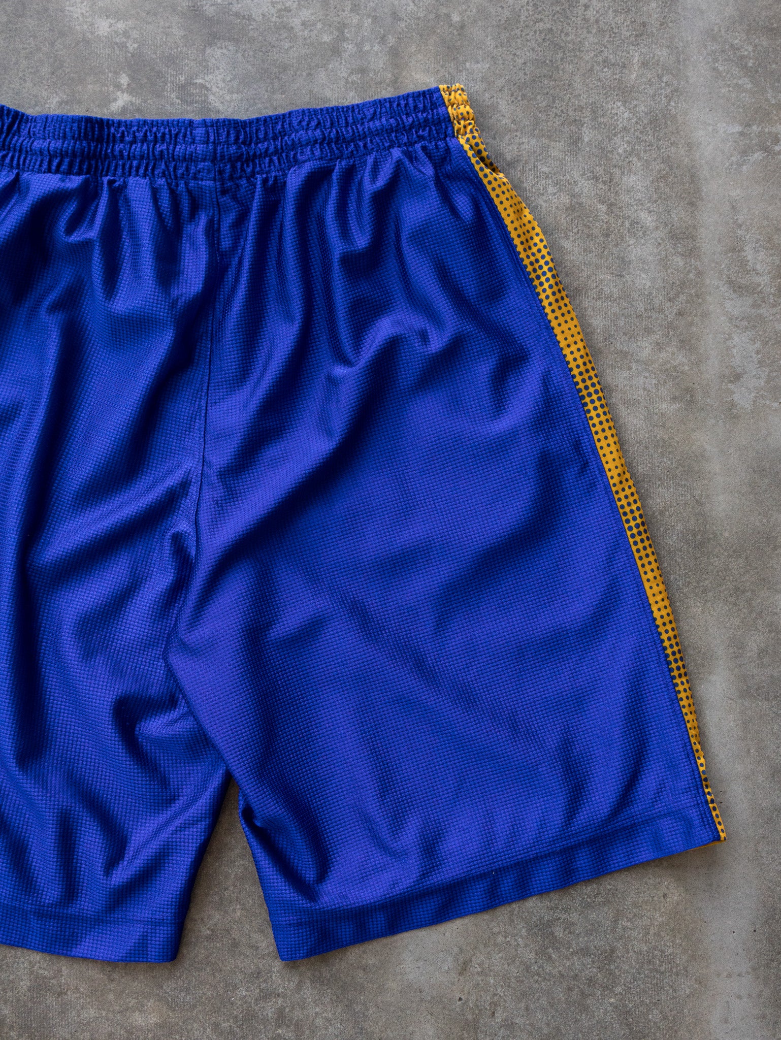 Vintage Blue Basketball Shorts (M)