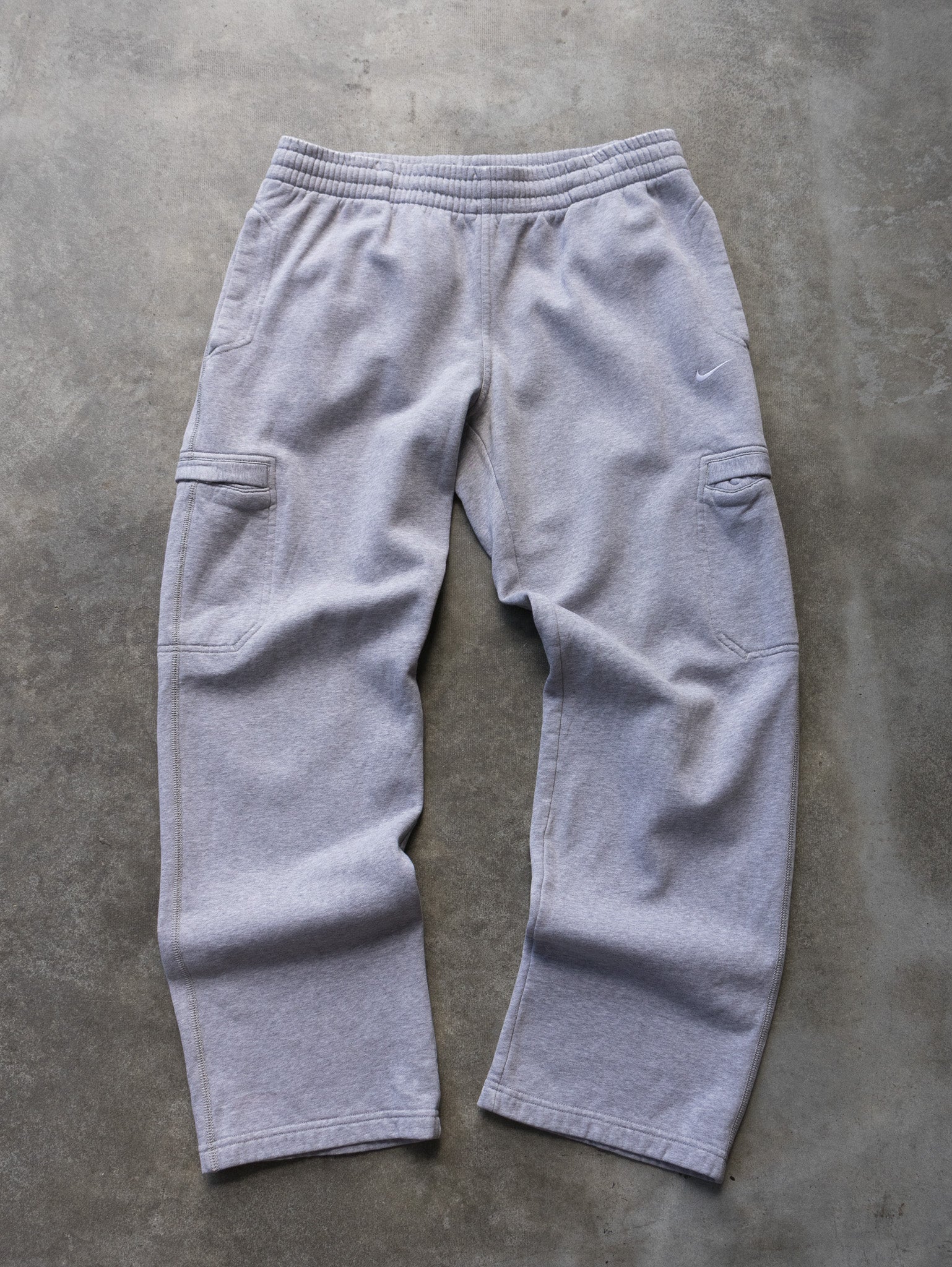 Vintage Grey Nike Cargo Sweatpants (M)