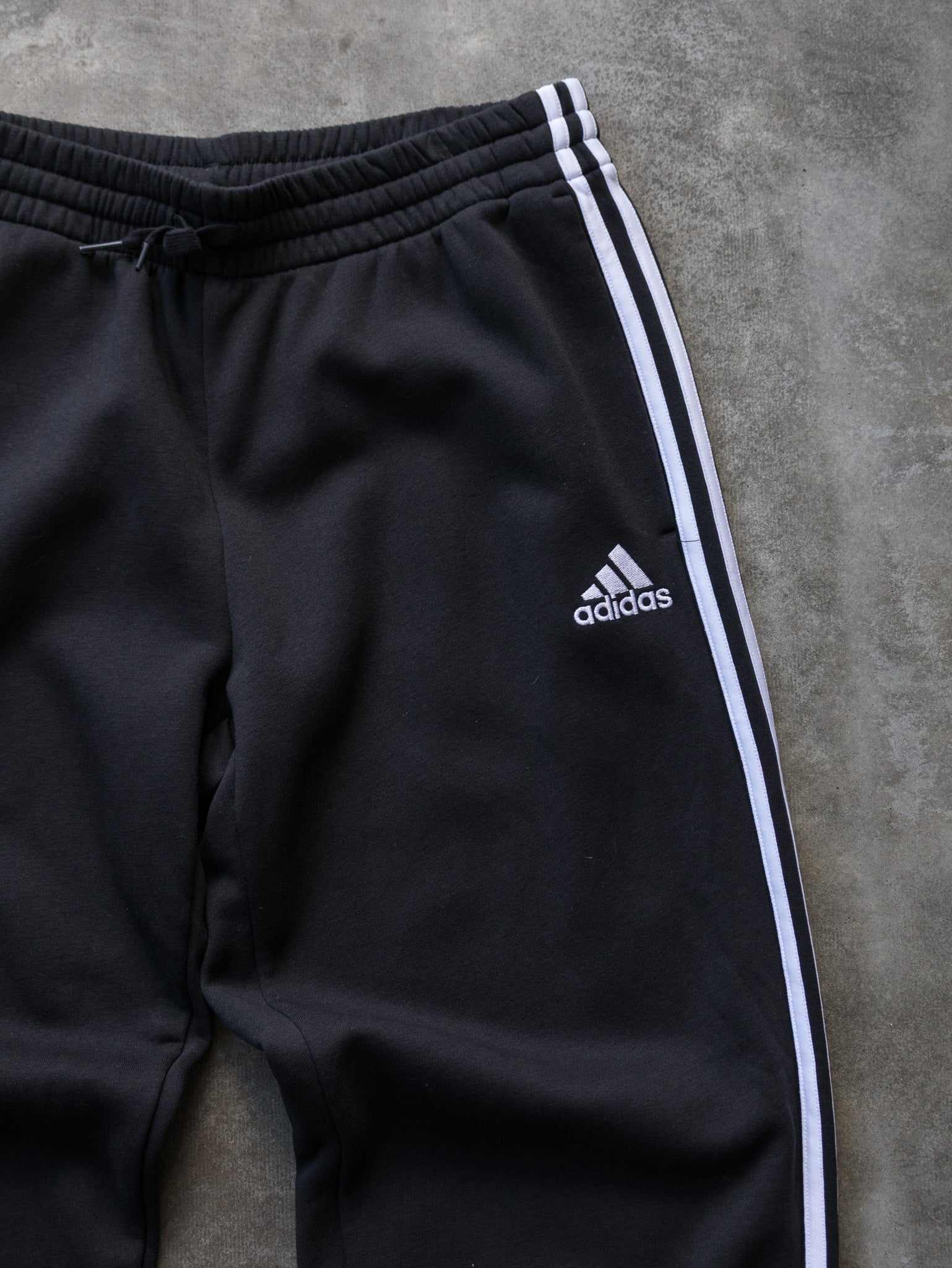 Vintage Black Adidas 3-Stripe Sweatpants (L)