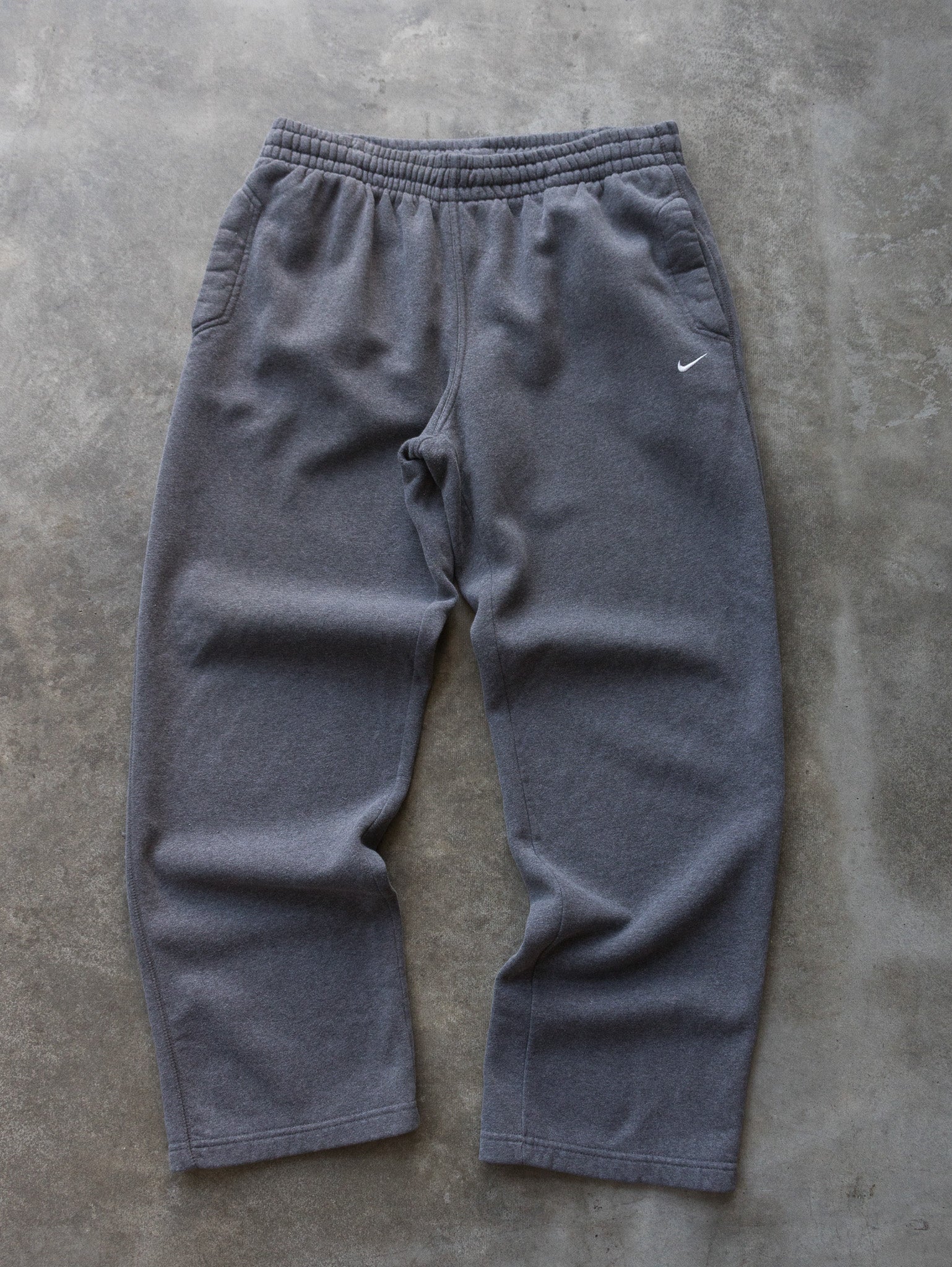 Vintage Dark Grey Nike Sweatpants (L)