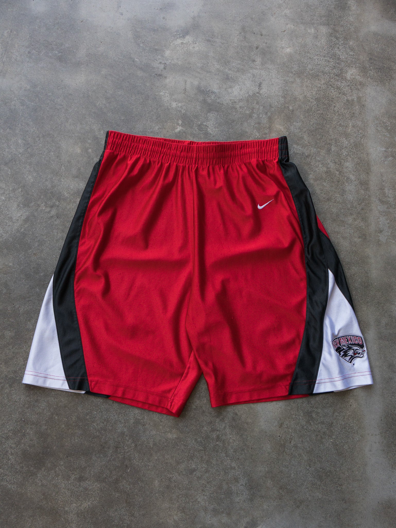 Vintage Nike New Mexico Lobos Basketball Shorts (M)