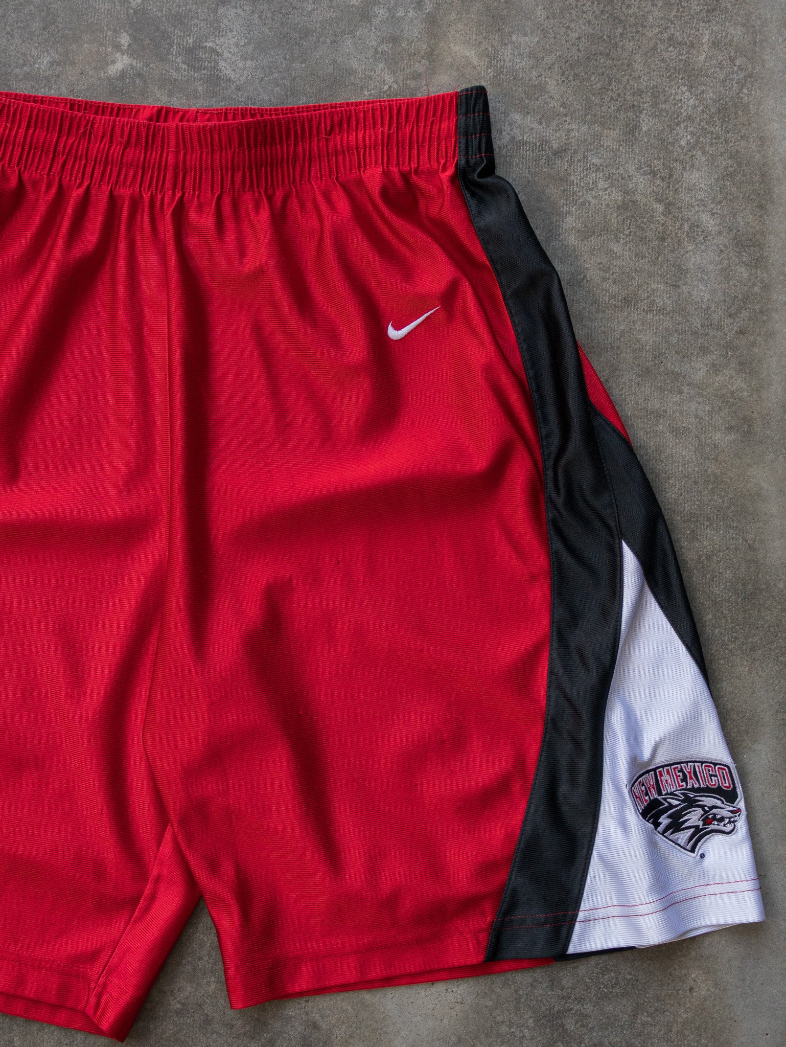 Vintage Nike New Mexico Lobos Basketball Shorts (M)