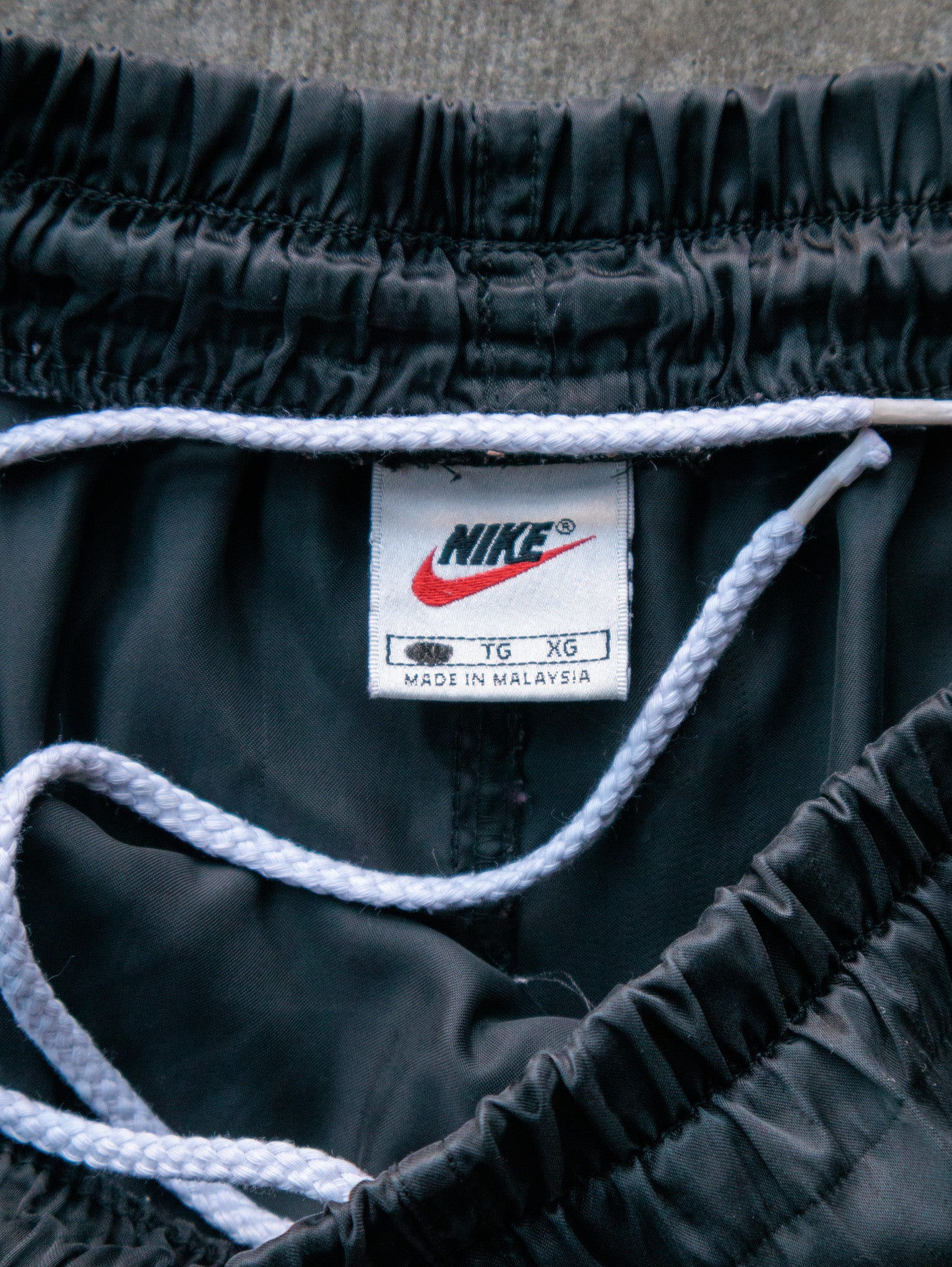 Vintage 00s Black Nike Shorts (XL)