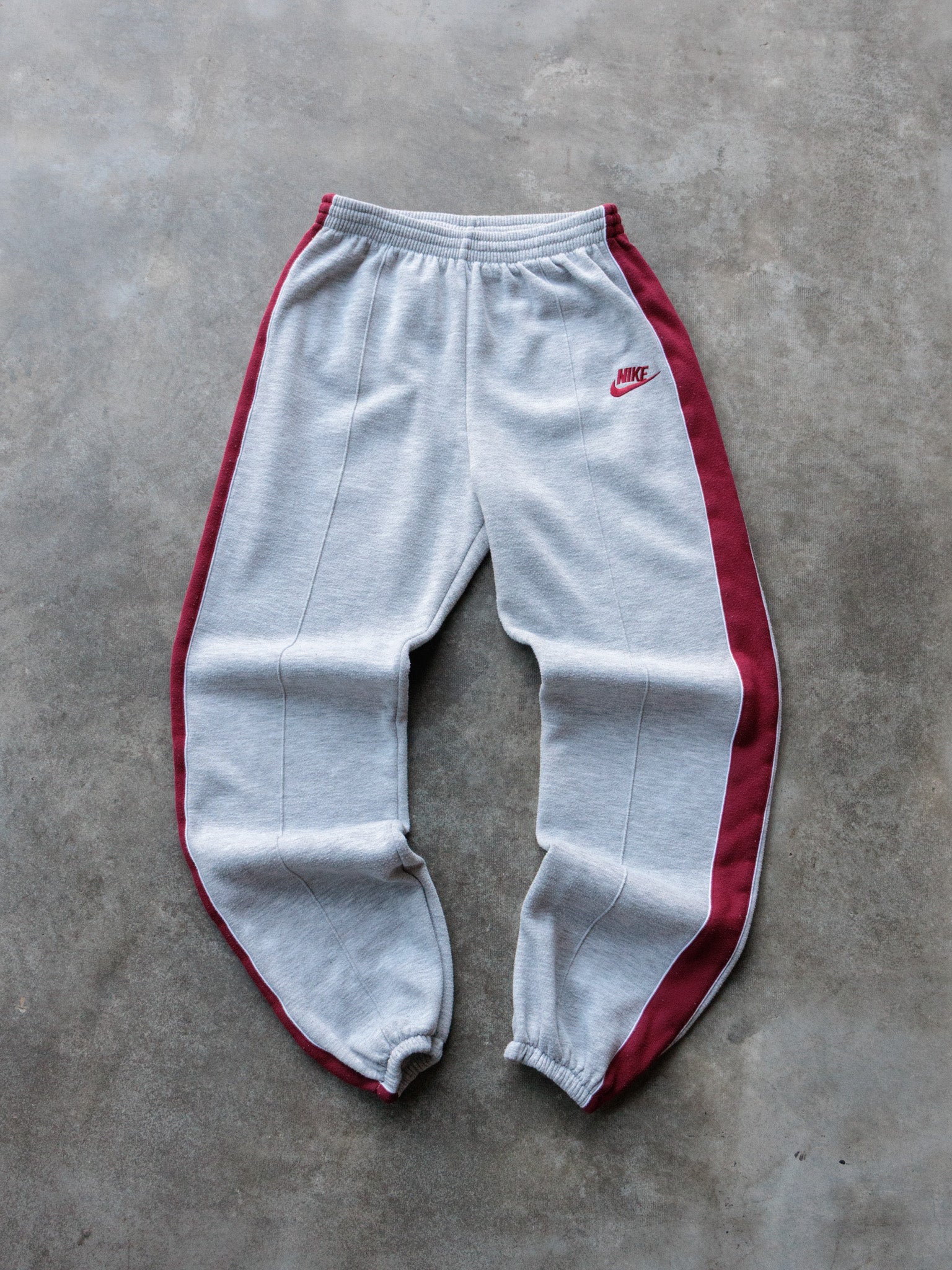 Vintage 00s Grey Nike Sweatpants (M)
