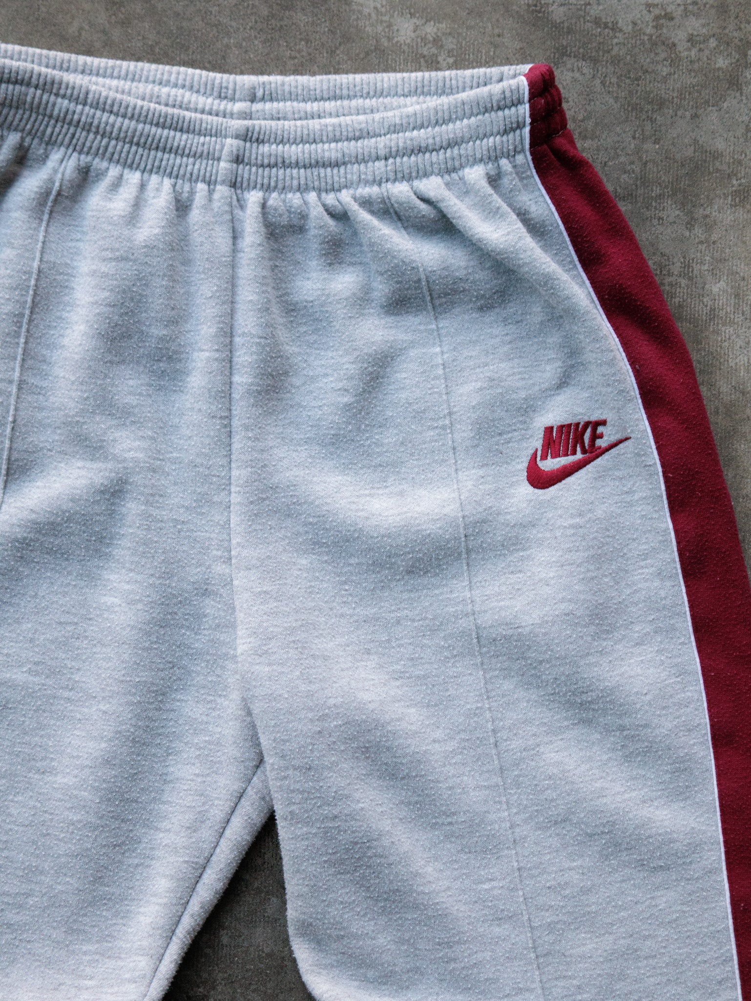 Vintage 00s Grey Nike Sweatpants (M)